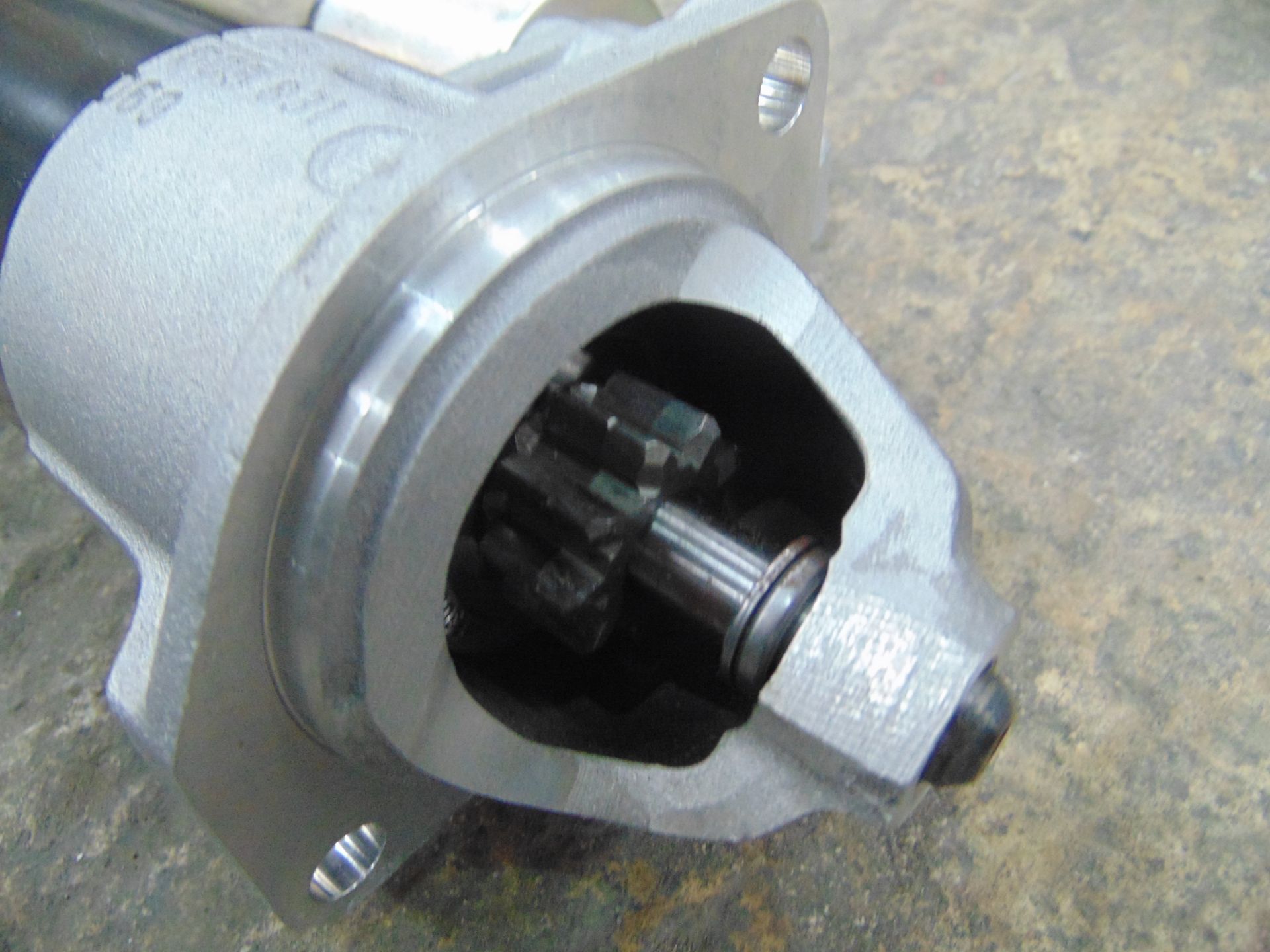 Bosch Starter Motor. P/No 0 001 111 003 - Image 3 of 7