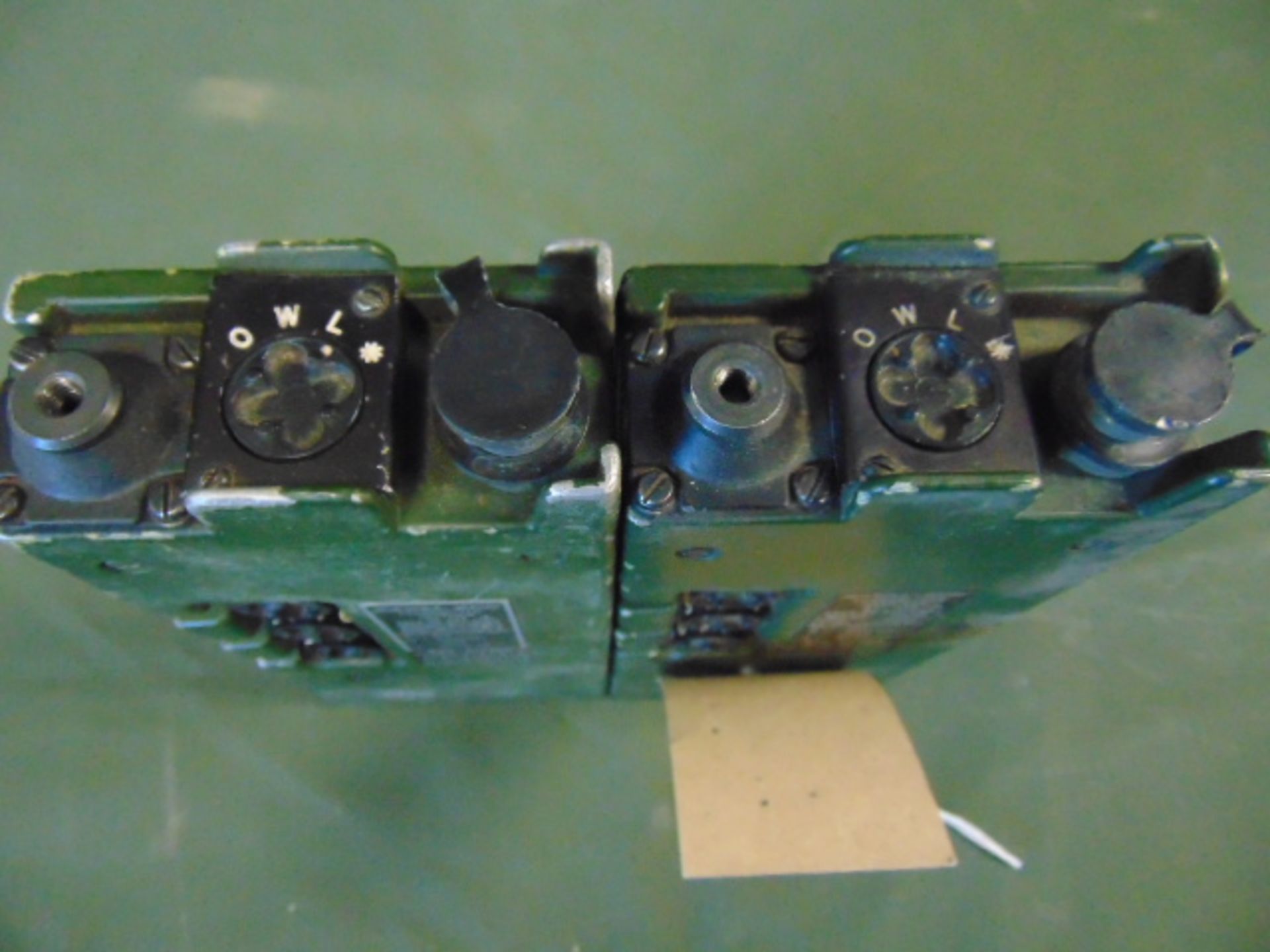 Q2 x Transmitter Reciever RT349 - Image 2 of 3