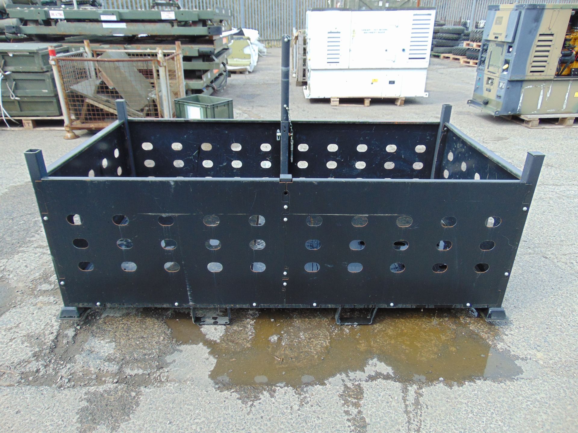 Heavy Duty Stackable Equipment Container - Bild 2 aus 7