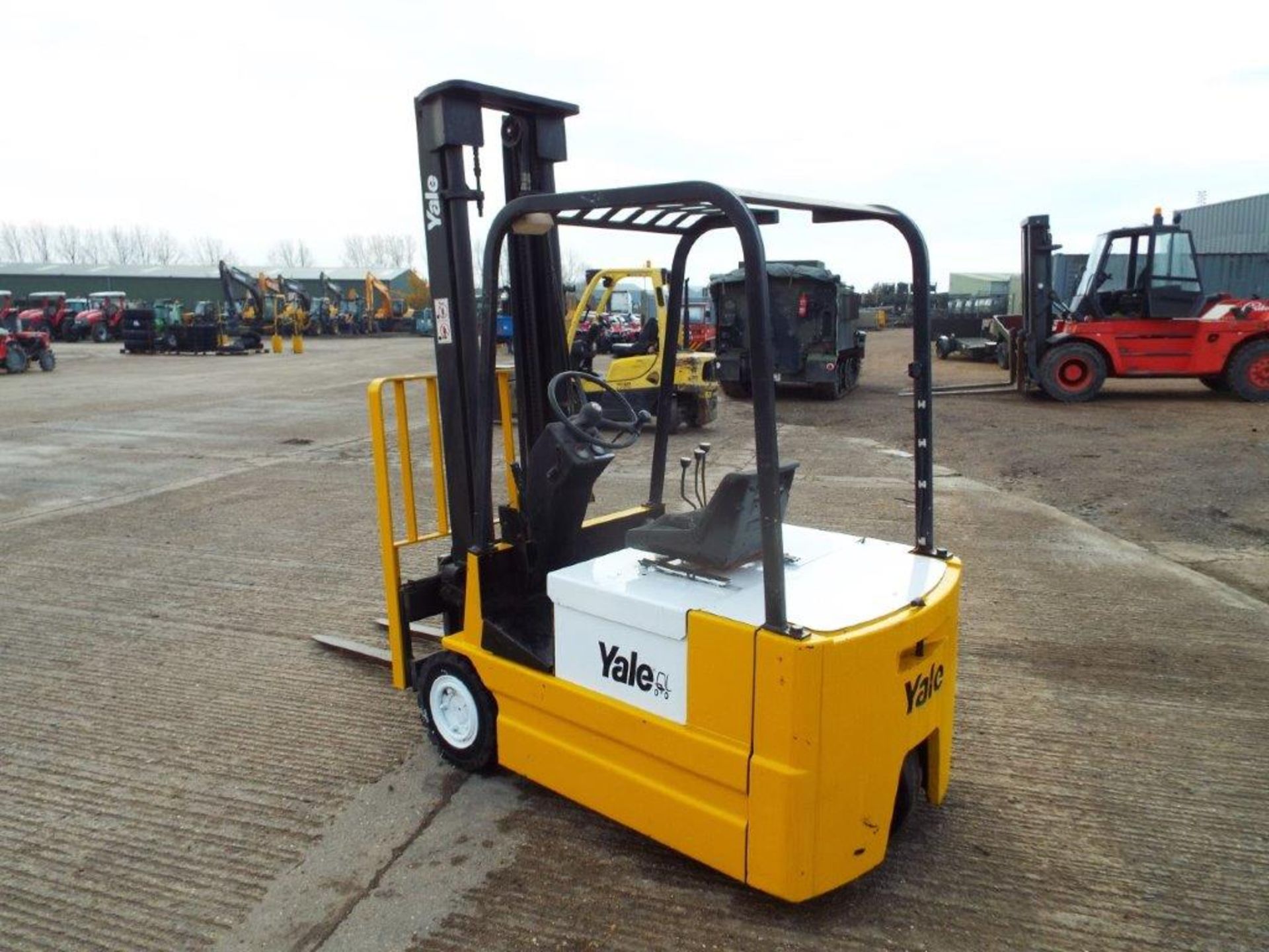 Yale ERP15TCE Electric Forklift with Sideshift - Image 6 of 24