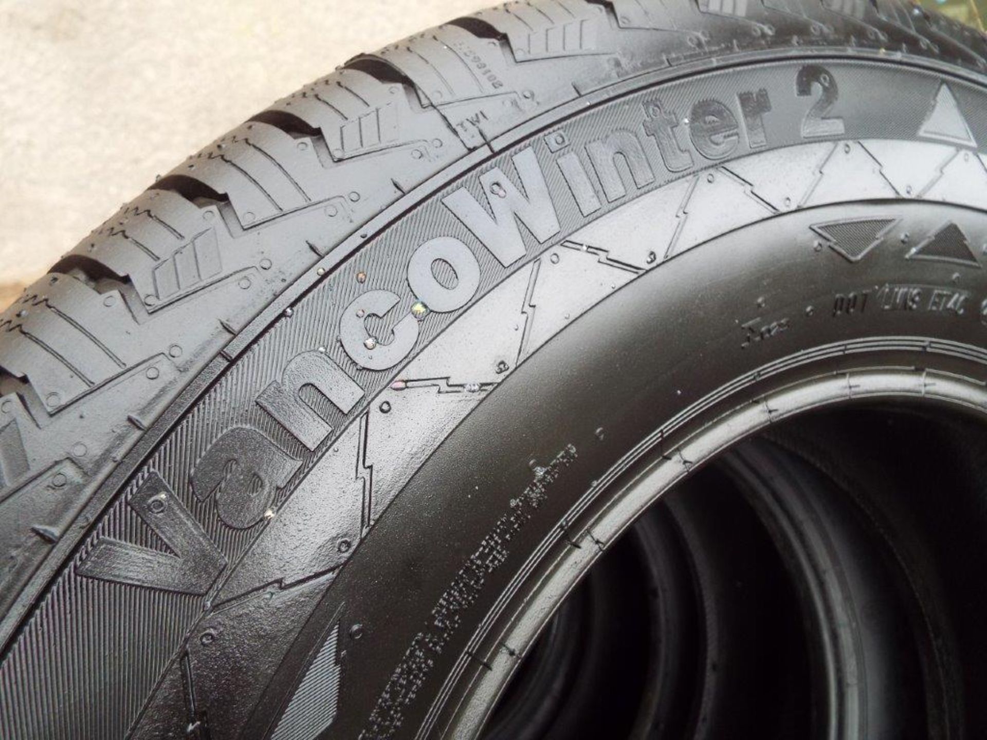 4 x Continental Vancowinter 2 225/75 R16 C Winter Tyres - Image 3 of 9