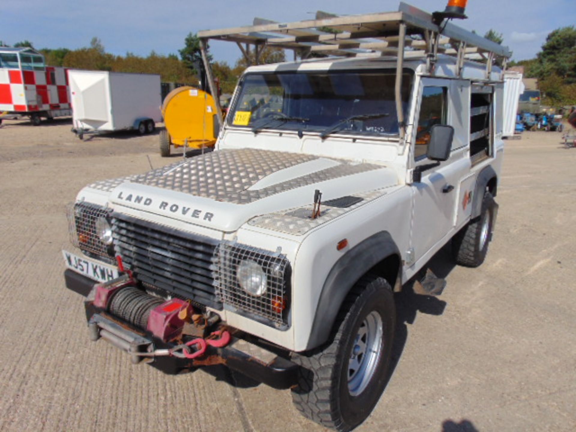 Land Rover Defender 110 Puma Hardtop 4x4 Special Utility (Mobile Workshop) complete with Winch - Image 3 of 34