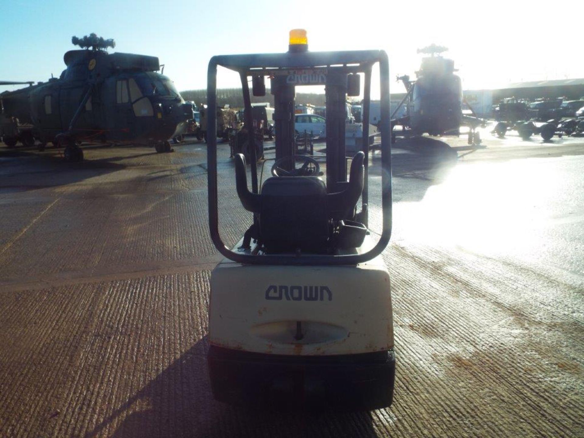 Crown SC30 OPT2 Electric Forklift - Image 6 of 23