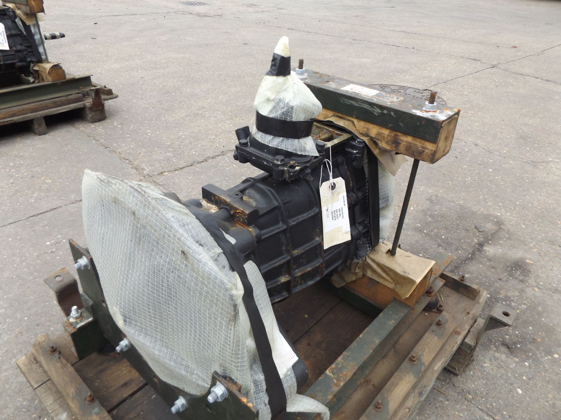 A1 Reconditioned Land Rover LT77 Gearbox - Image 2 of 7