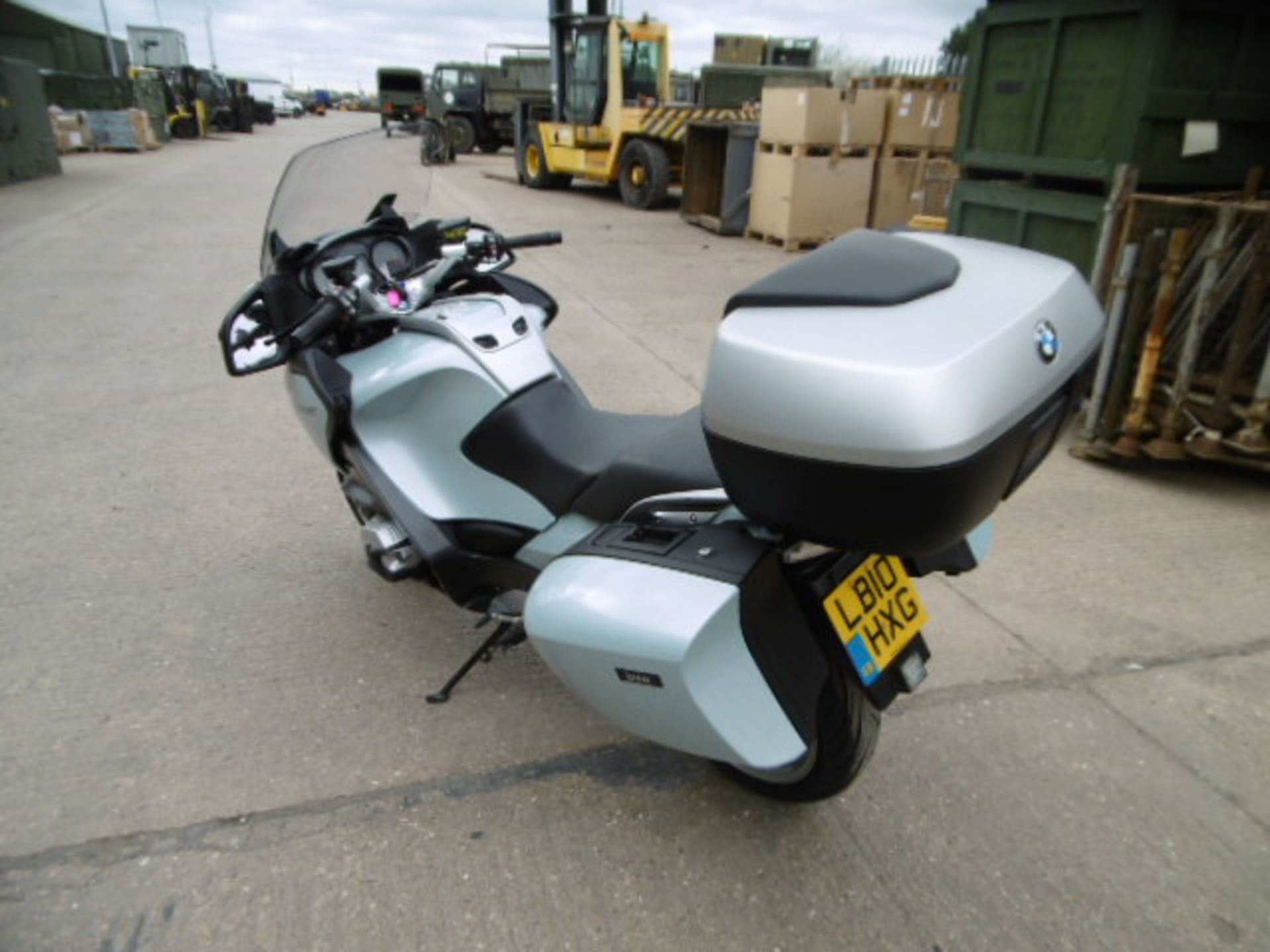 2010 BMW R1200RT Motorbike - Image 5 of 16