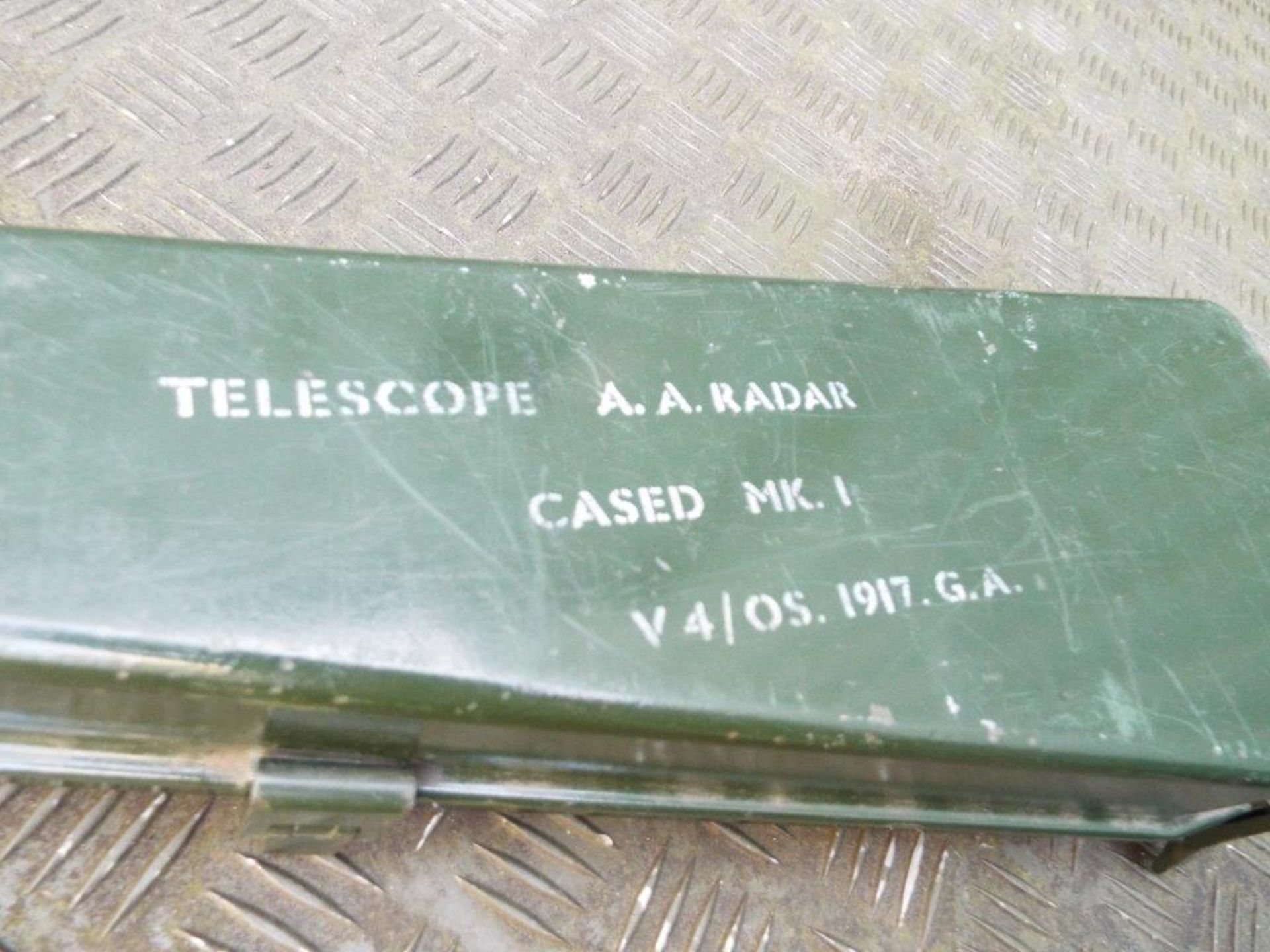 Very Rare B.E. Ltd Mk1 Anti Aircraft Telescope complete with Eyepiece and Metal Carry Case - Bild 7 aus 8