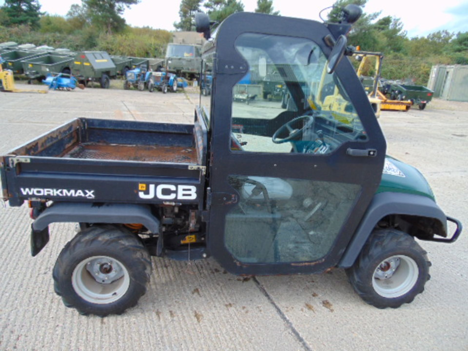 2015 JCB Workmax 1000D 4WD Diesel with rear tipping body and power steering 838 hours ONLY - Image 8 of 11