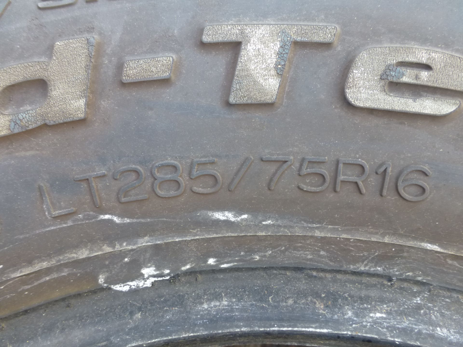 1 x BF Goodrich Mud Terrain TA LT 285/75 R16 Tyre - Image 6 of 6