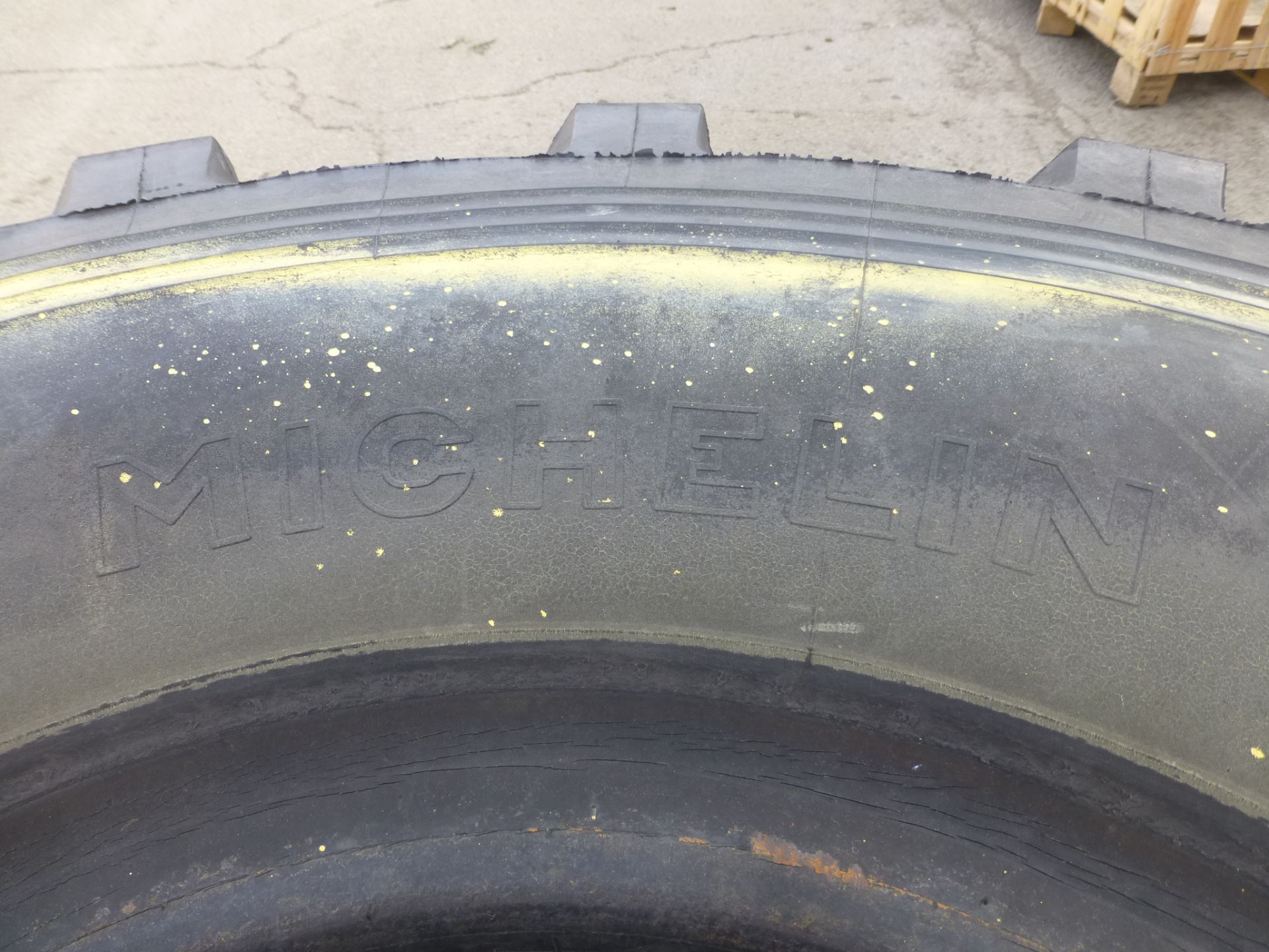 2 x Michelin 16.00 R20 XL Tyres - Image 3 of 4