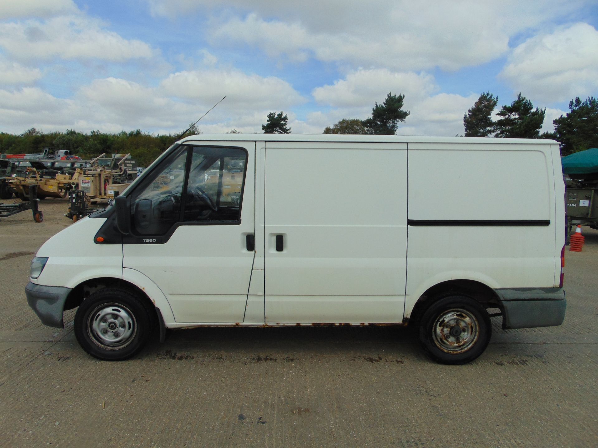 Ford Transit T260 Panel Van - Bild 4 aus 17