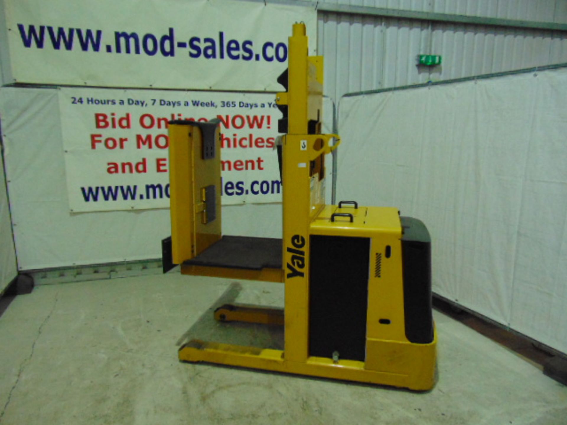 Yale MO10E AC Self Propelled Electric Pallet Truck - Bild 6 aus 14