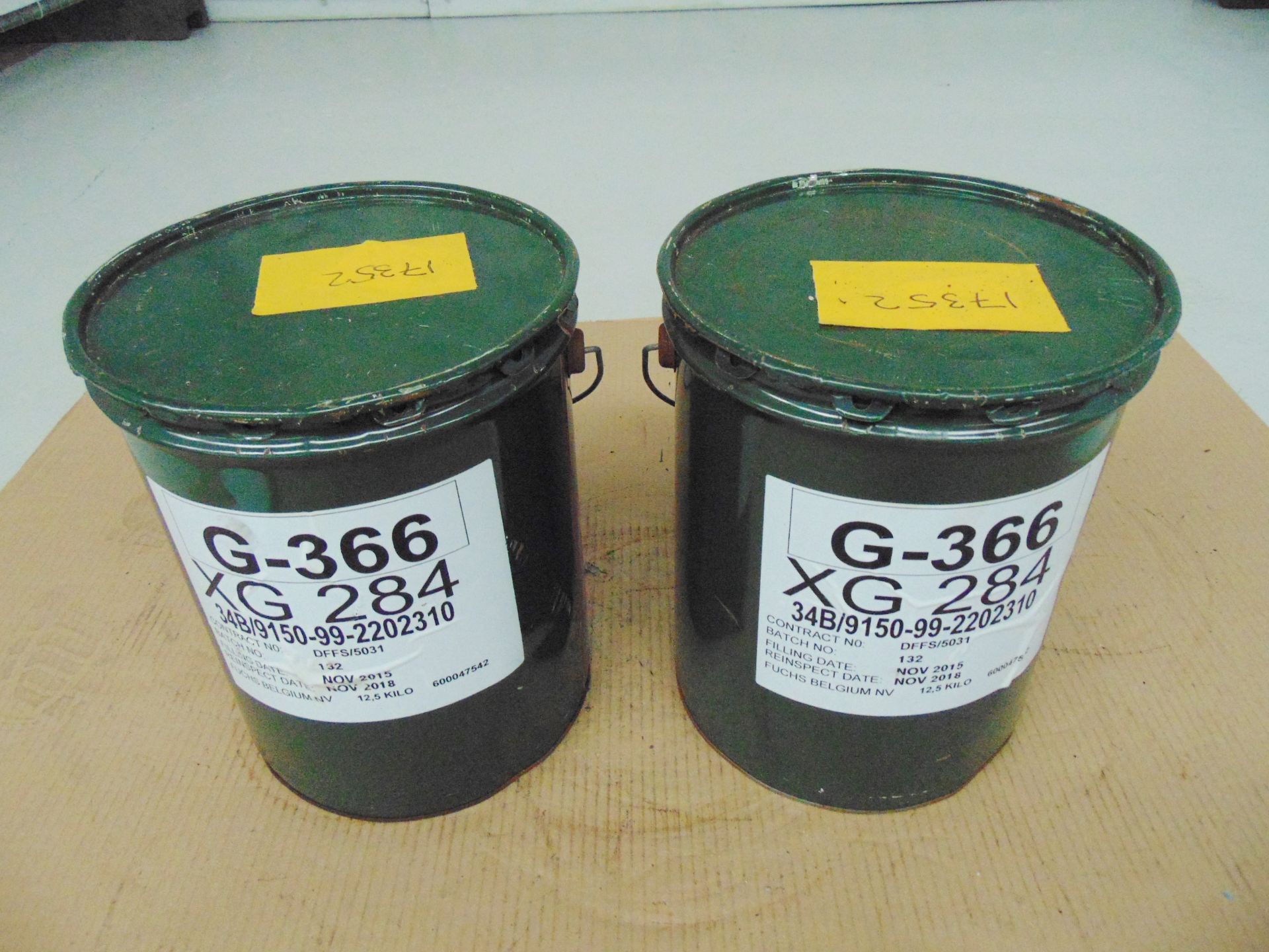 2 x Unissued 12.5Kg Tins of XG-284 G-366 Grease - Image 2 of 3