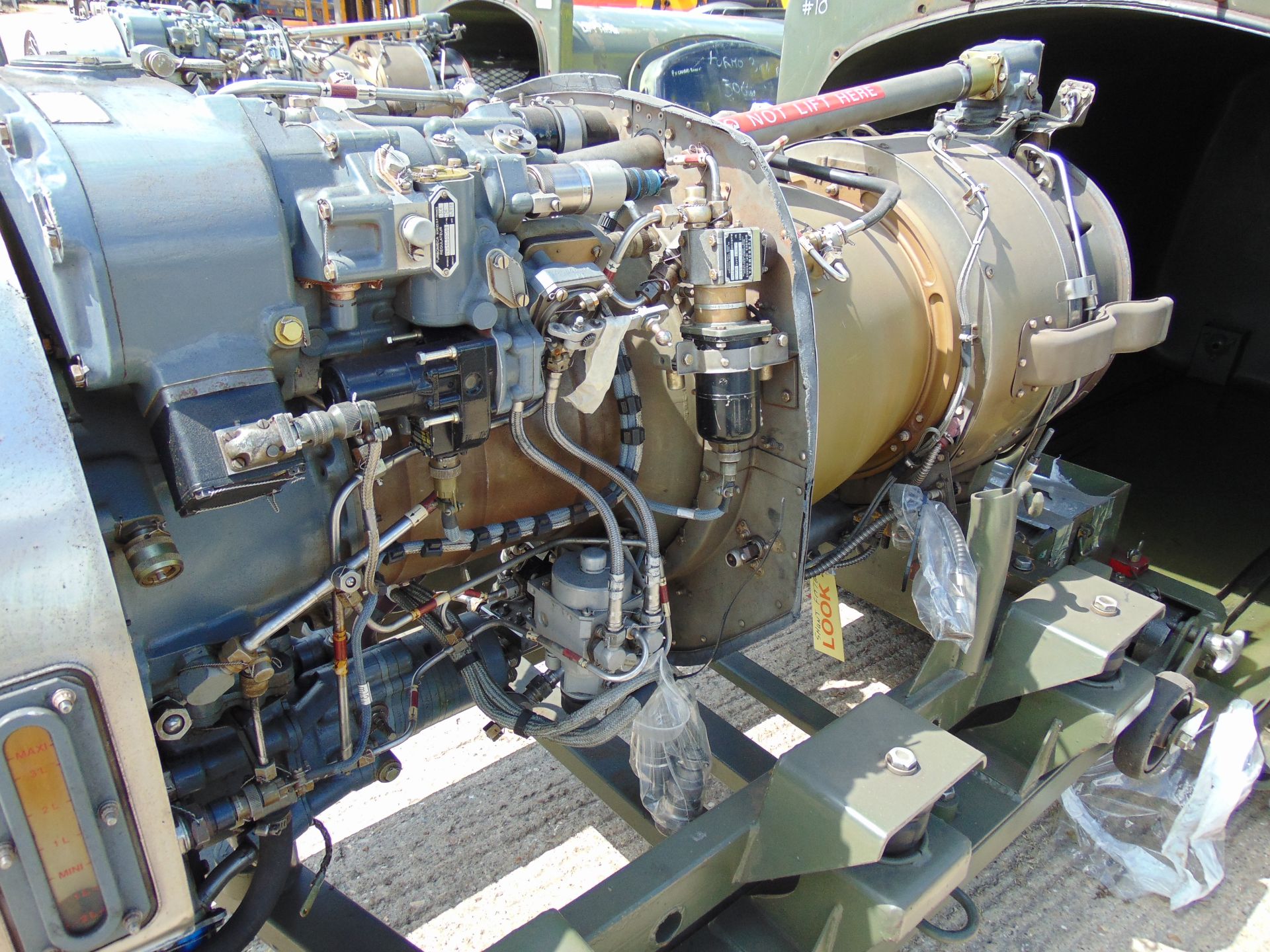 Rolls Royce / Turbomeca Turbine 3C4 Jet Engine 1300 SHP complete with Transportation Cradle - Bild 3 aus 8