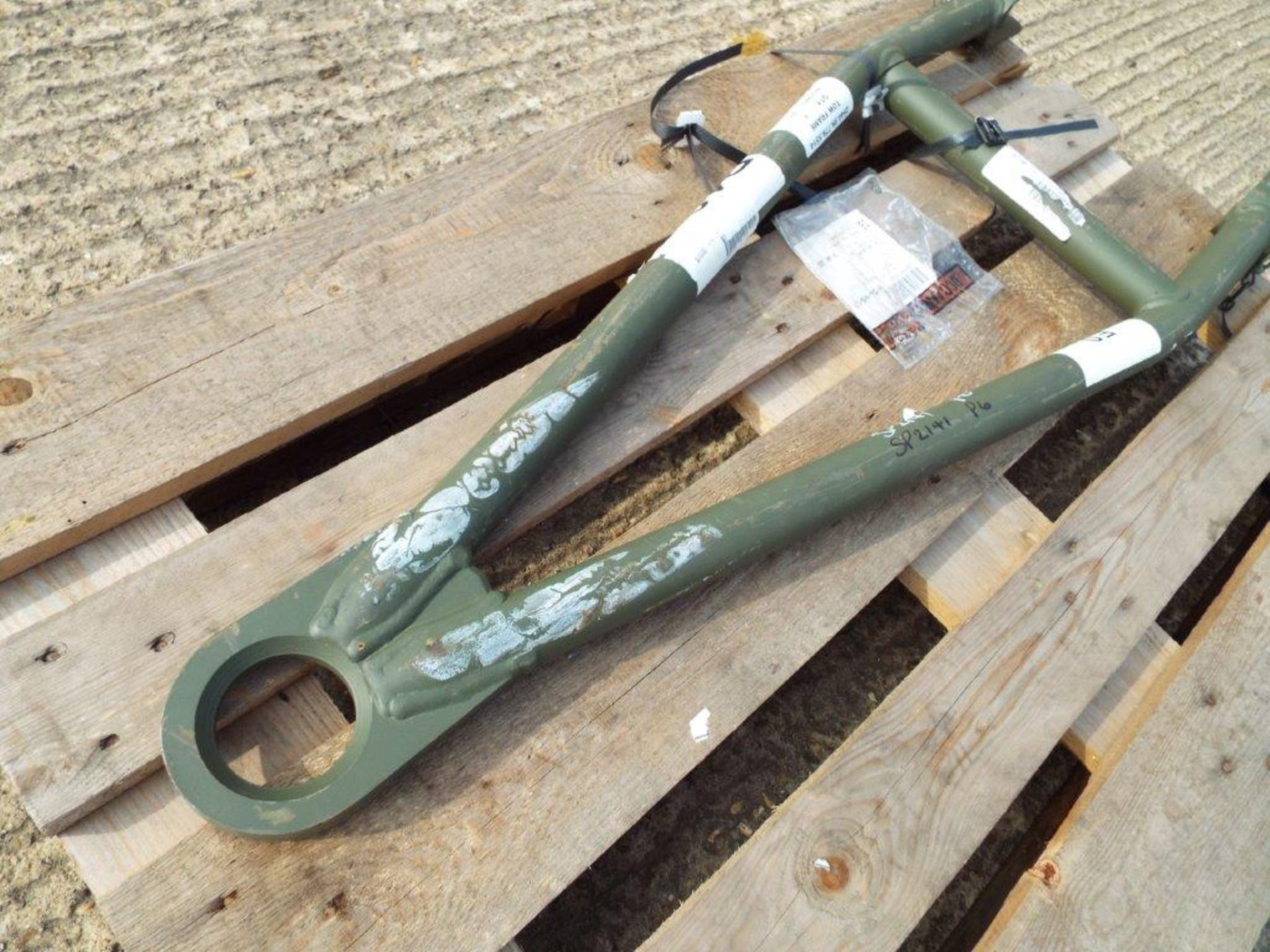 NATO hitch compatible Hagglunds BV206 A Frame - Bild 4 aus 5