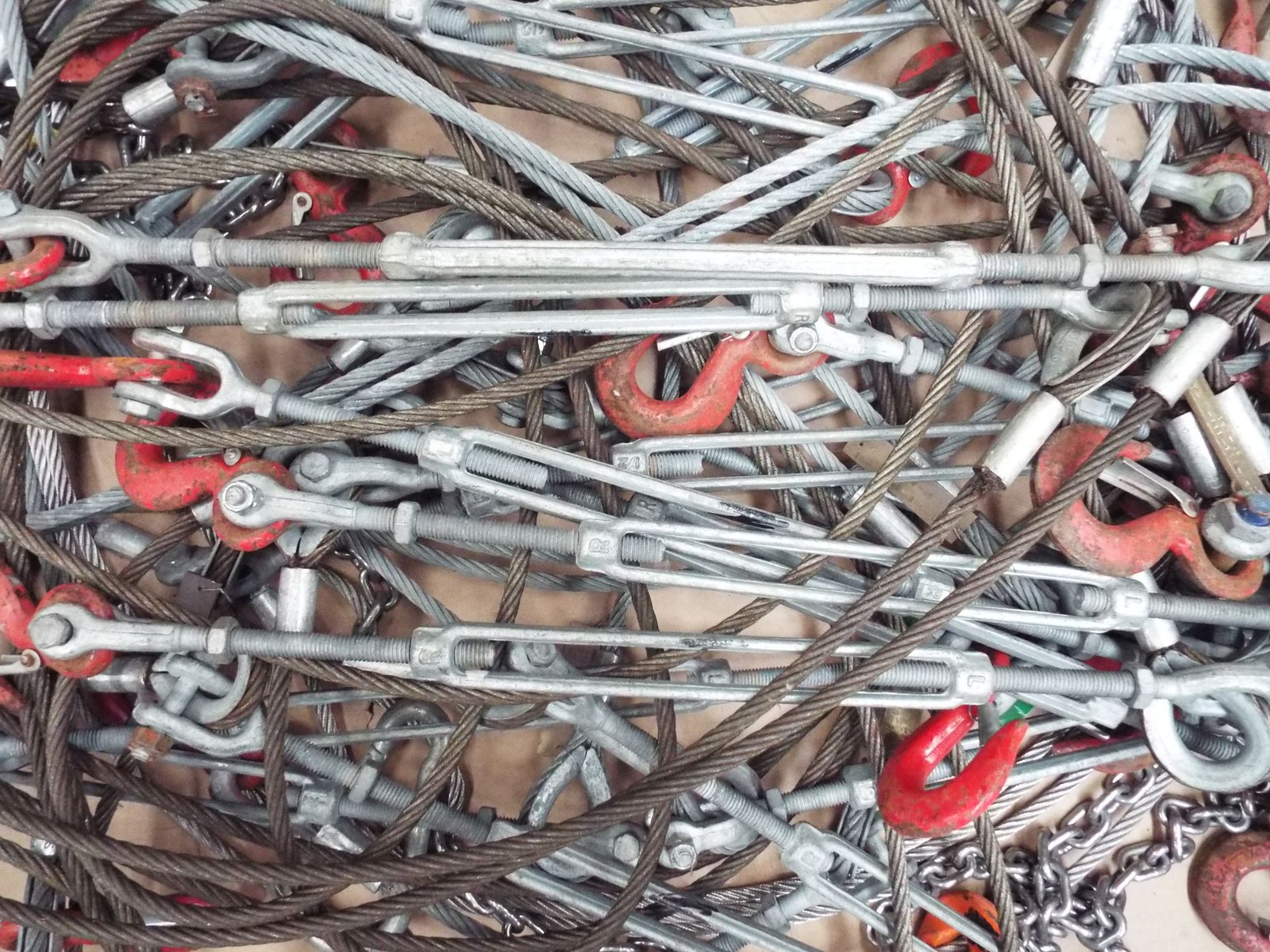 Stillage of Wire Rope and Tensioner Assys - Bild 3 aus 4