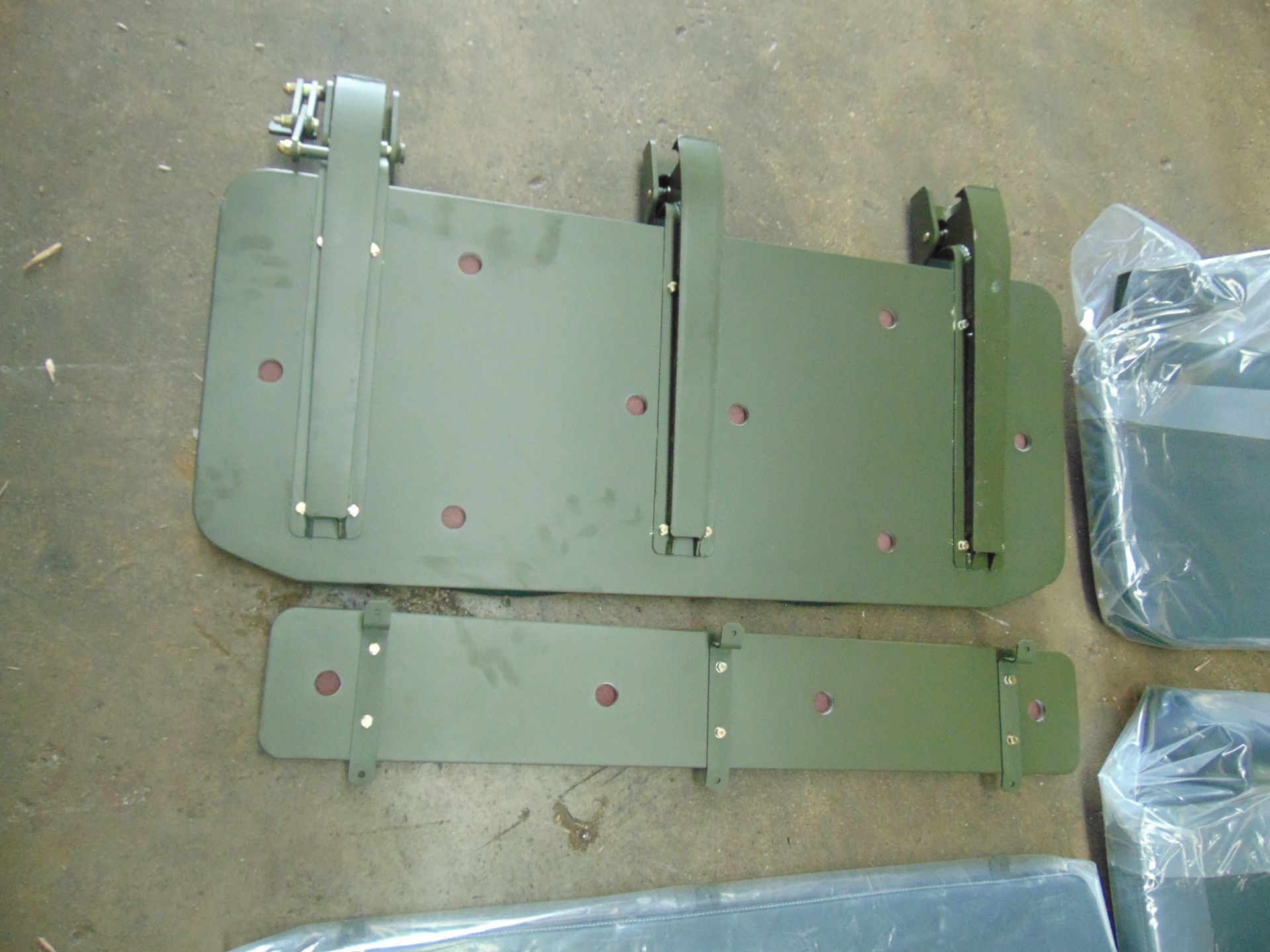 Unissued FV Crew Seating Assembly - Image 3 of 9