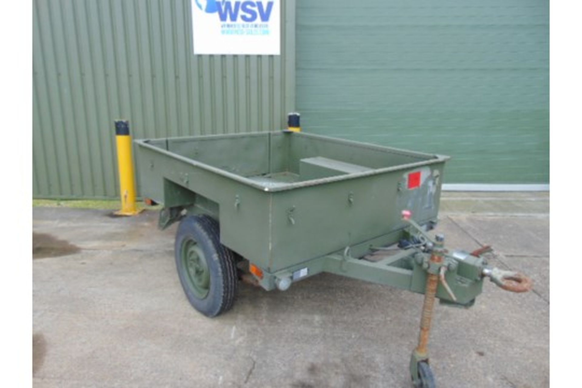 Sankey 3/4 ton widetrack trailer with dropdown tailgate, military lighting and tow ring, drum brakes