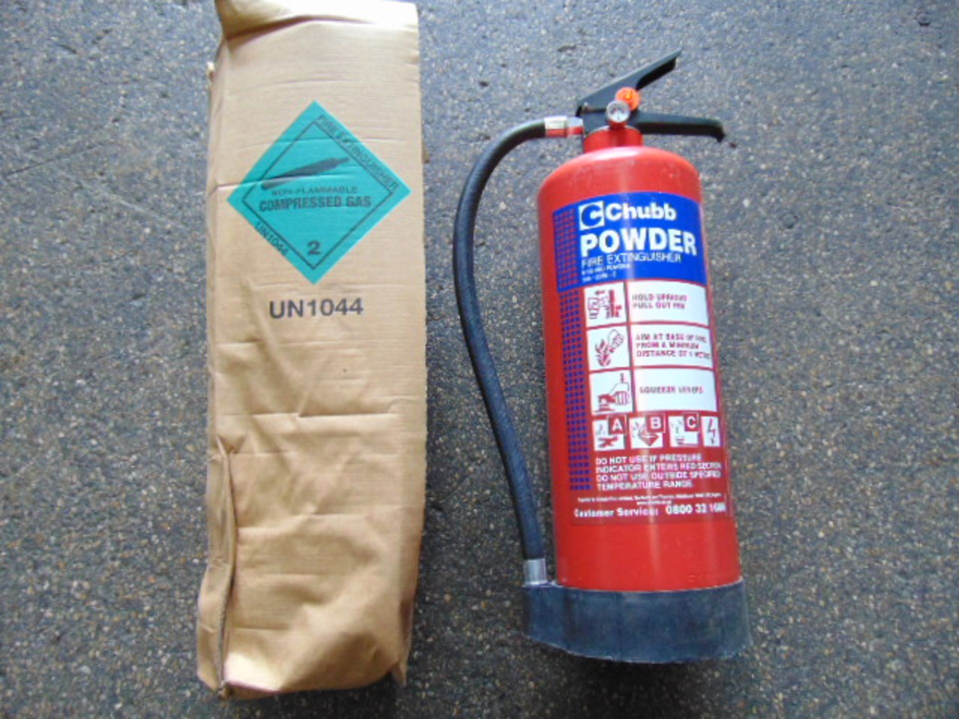 5 x Unissued Chubb 6KG ABC Powder Fire Extinguishers