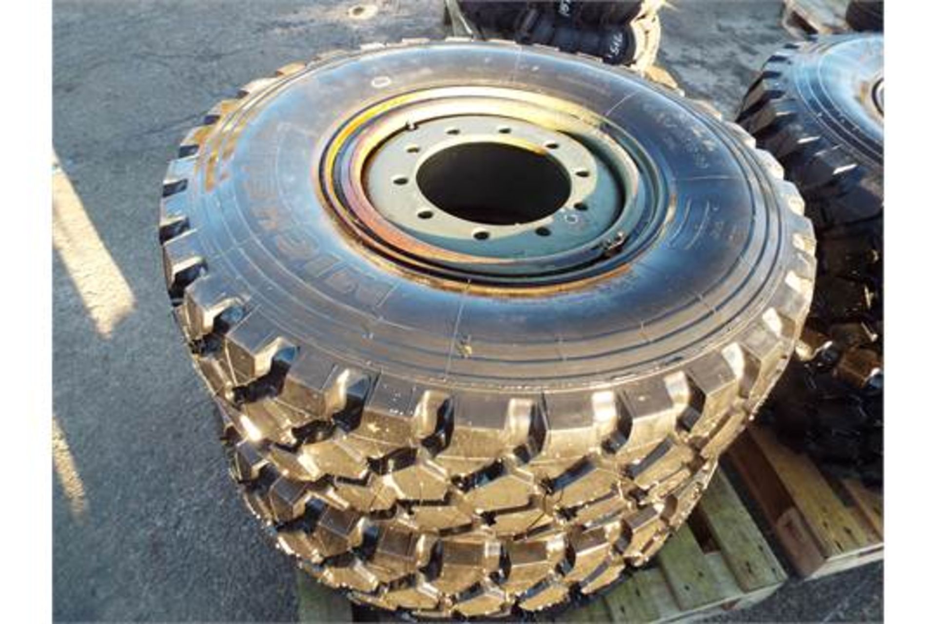 4 x Michelin XZL 365/85 R20 Tyres with Runflat Inserts and 10 Stud Rims - Image 2 of 7