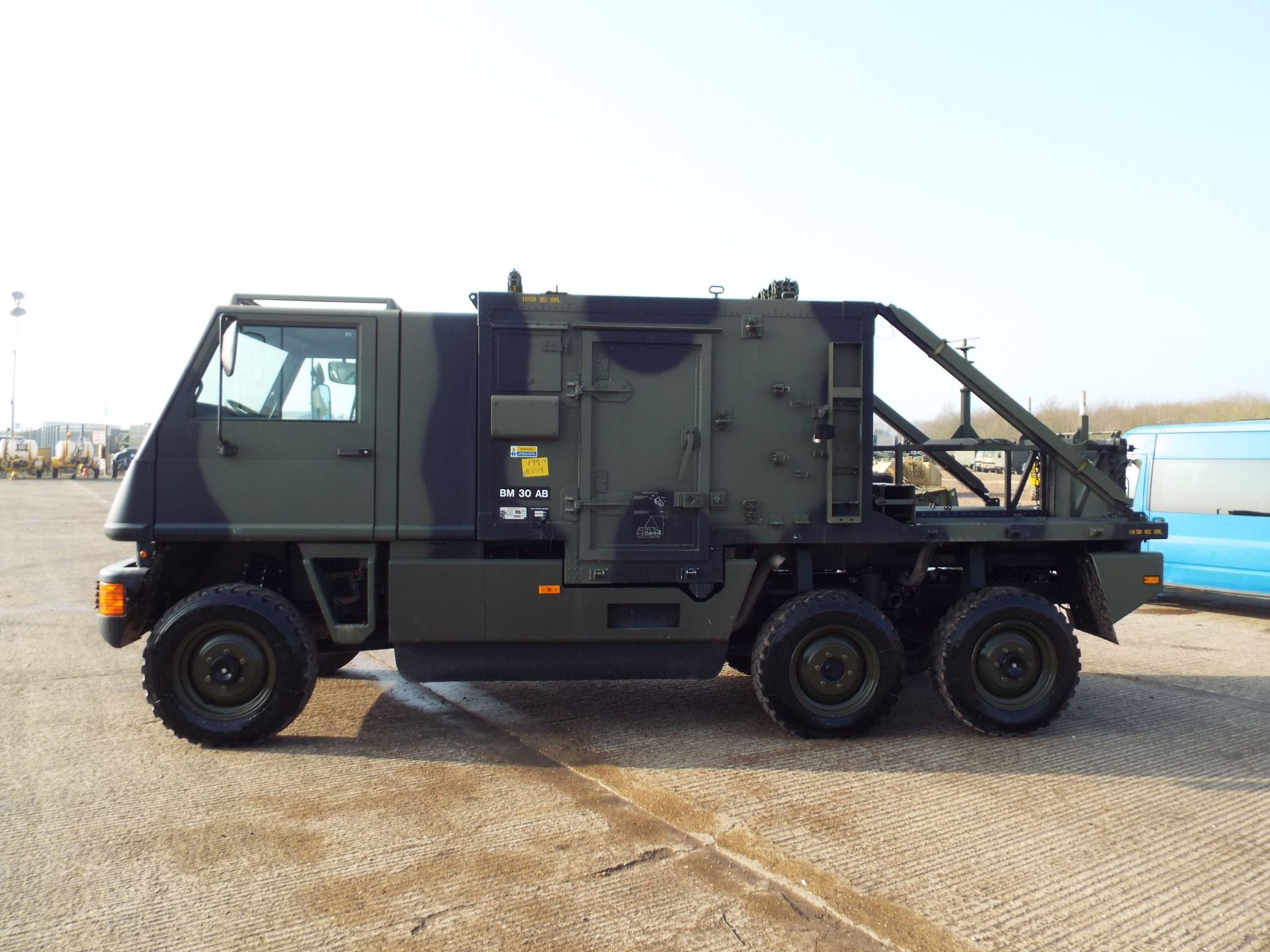 Ex Reserve Left Hand Drive Mowag Bucher Duro II 6x6 High-Mobility Tactical Vehicle - Image 4 of 31