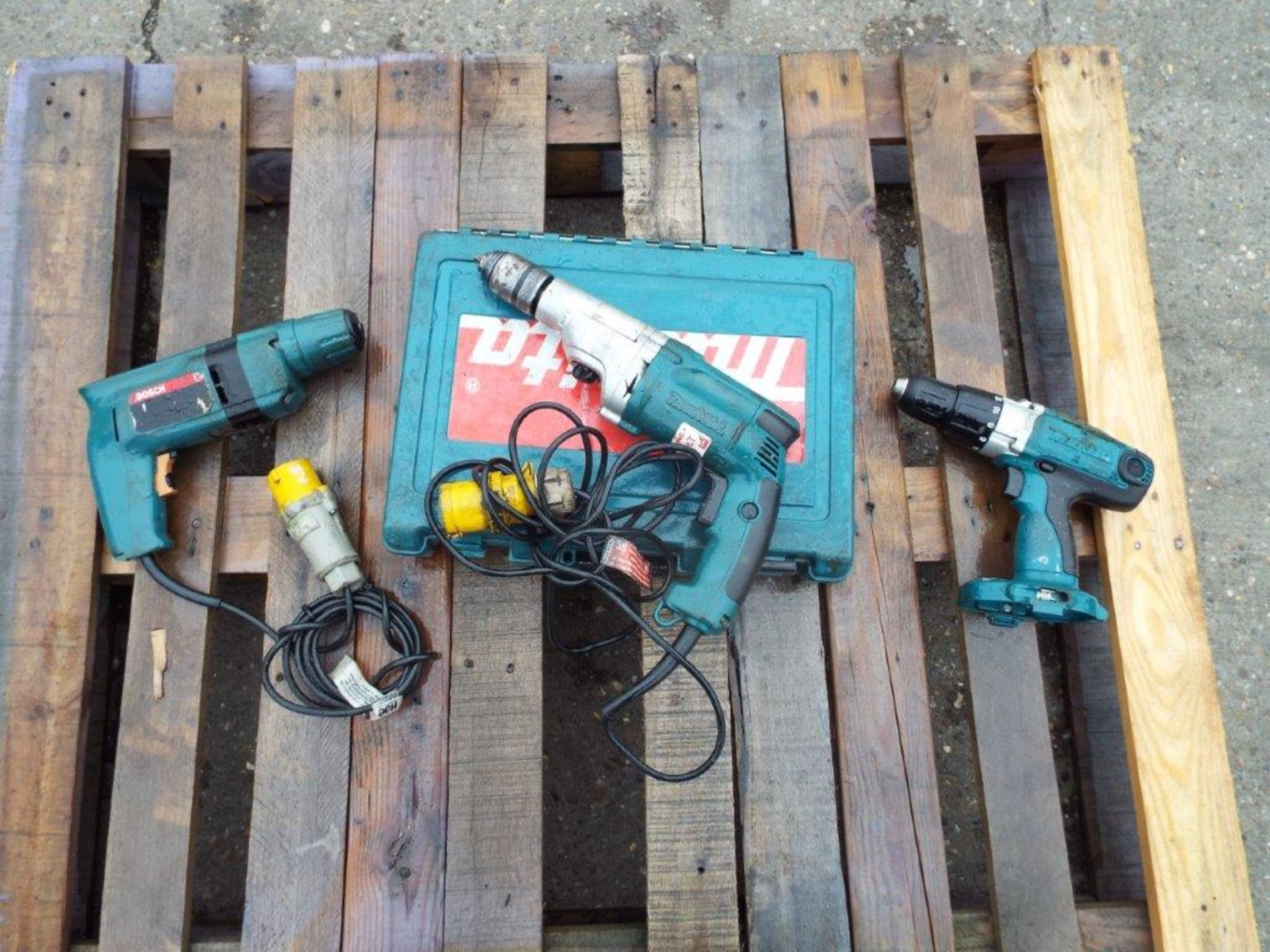 3 x Makita/Bosch Power Drills