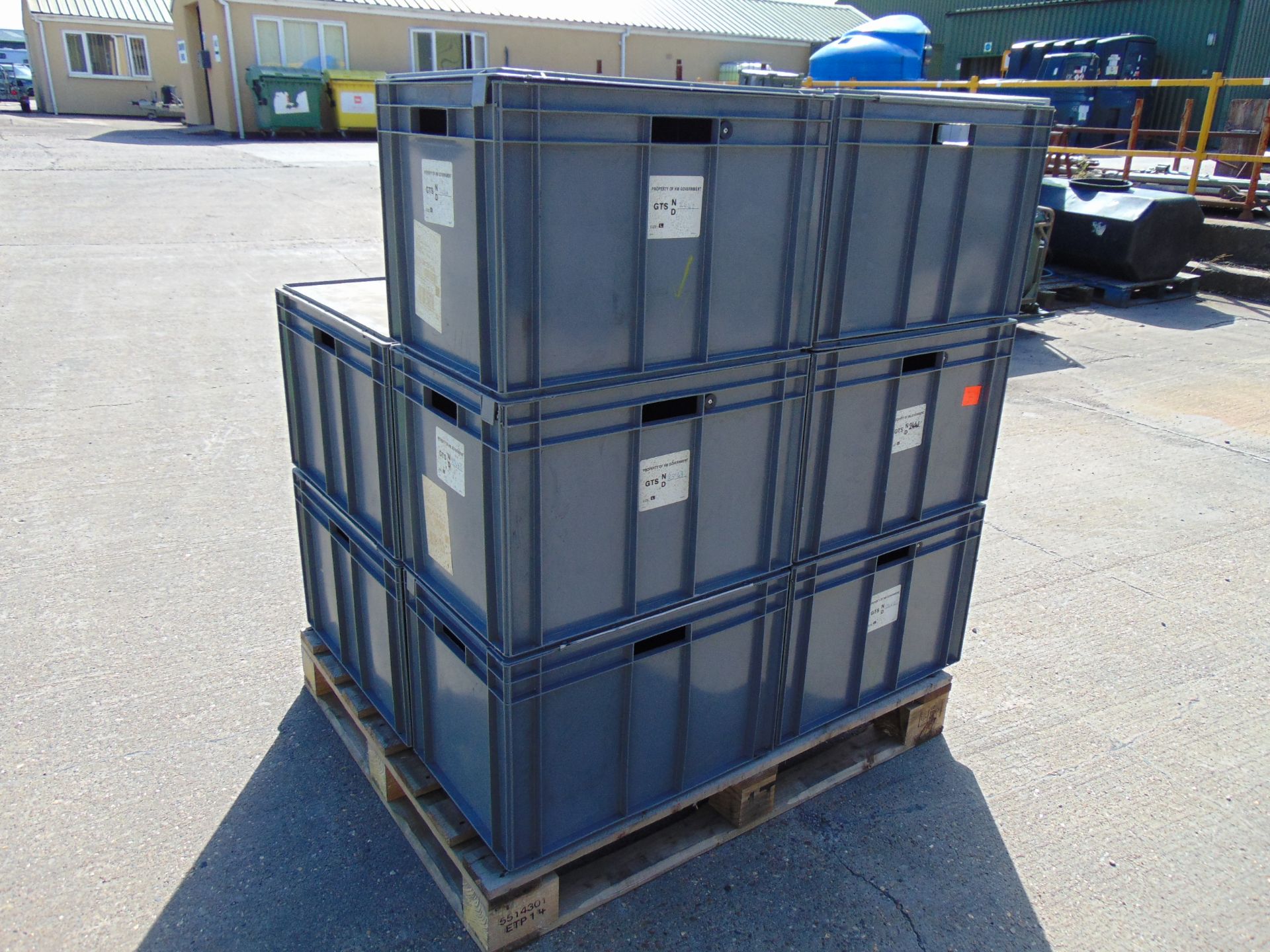 12 x Standard MoD Stackable Storage Boxes c/w Lids - Image 3 of 8