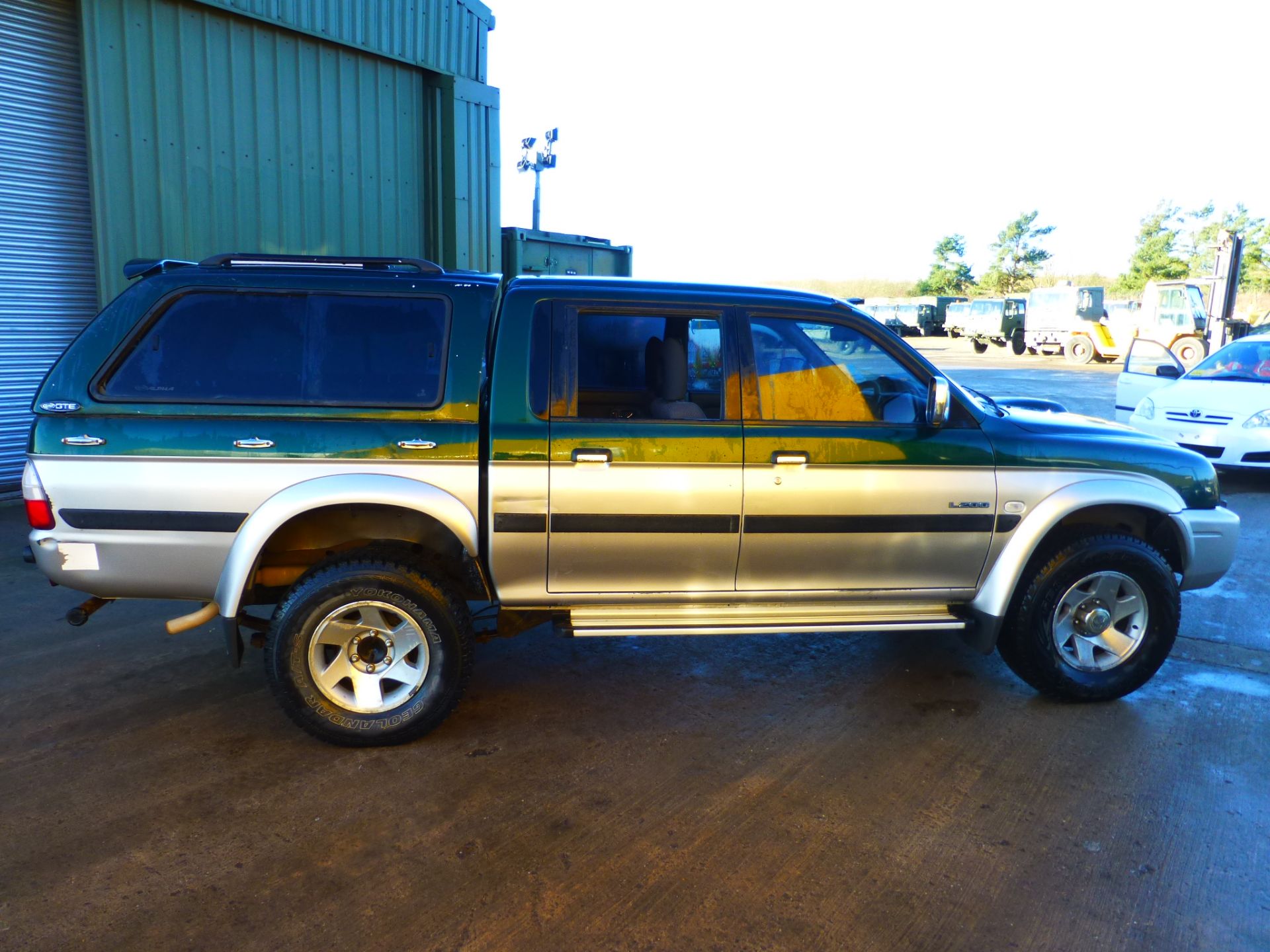 Mitsubishi L200 2.5 TD Double Cab pickup - Image 8 of 21