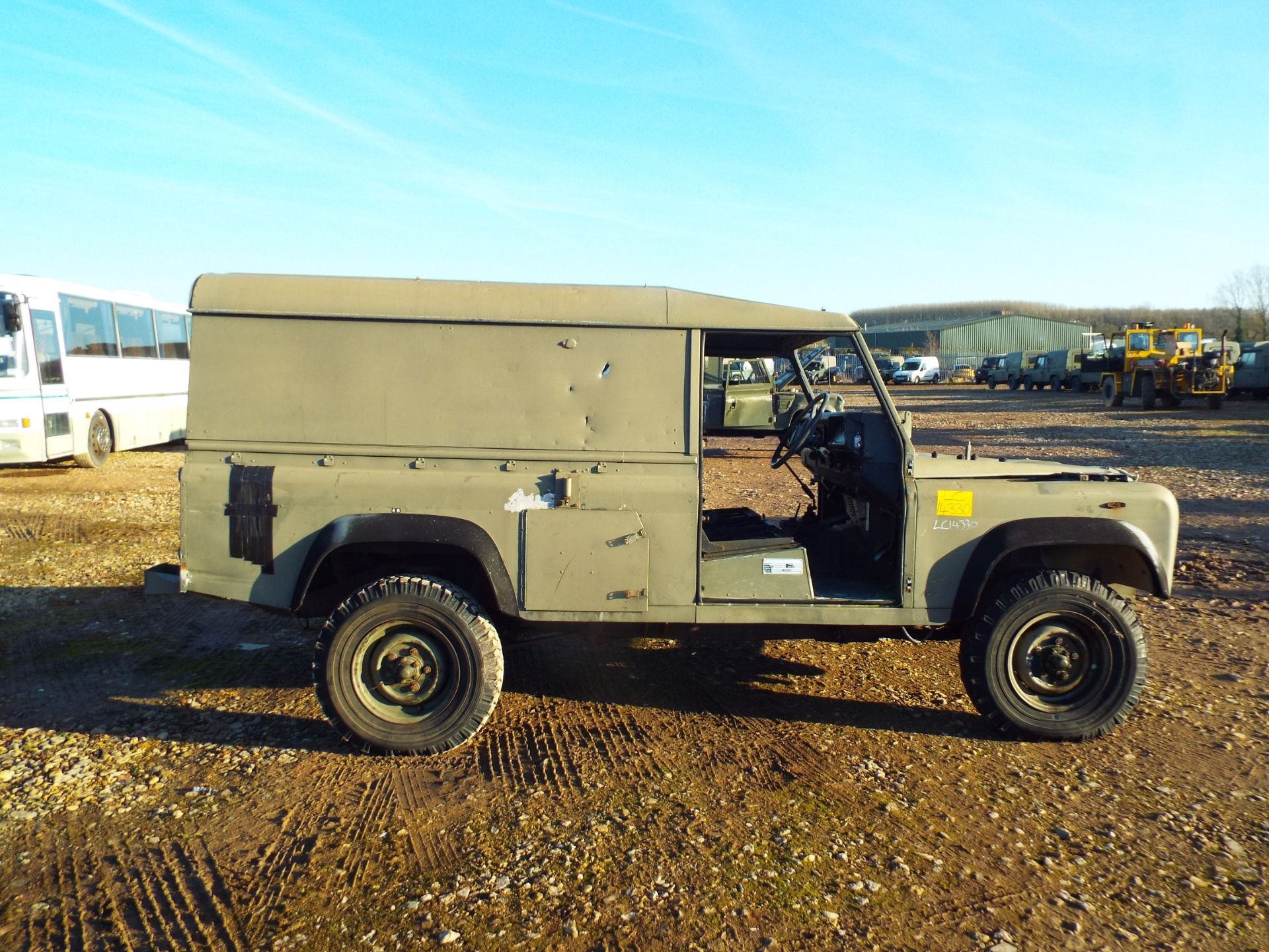 Land Rover Defender 110 Hard Top - Image 4 of 20