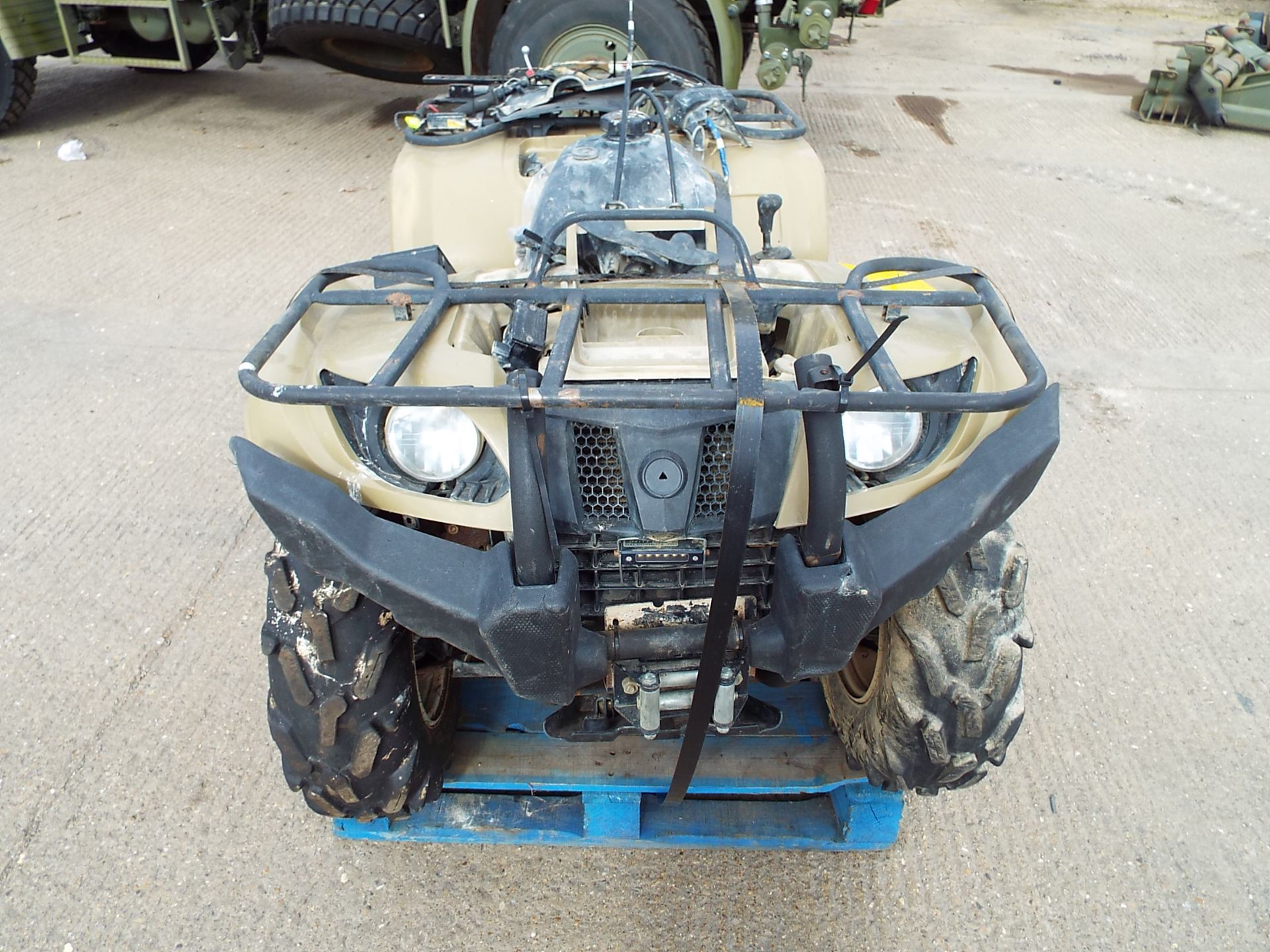 Military Specification Yamaha Grizzly 450 4 x 4 ATV Quad Bike with Winch - Bild 2 aus 20