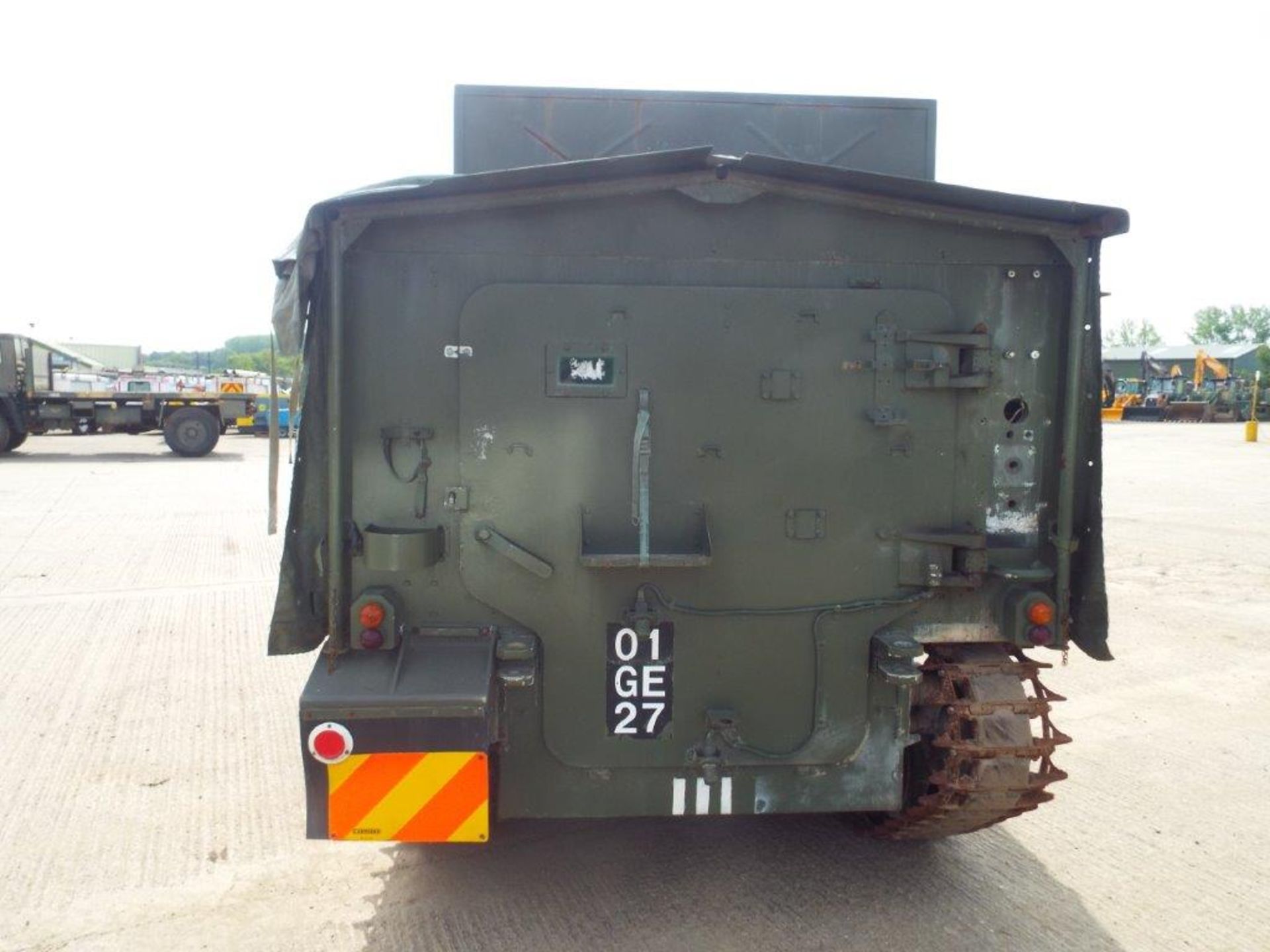 CVRT (Combat Vehicle Reconnaissance Tracked) Dieselised FV105 Sultan Armoured Personnel Carrier - Bild 6 aus 28