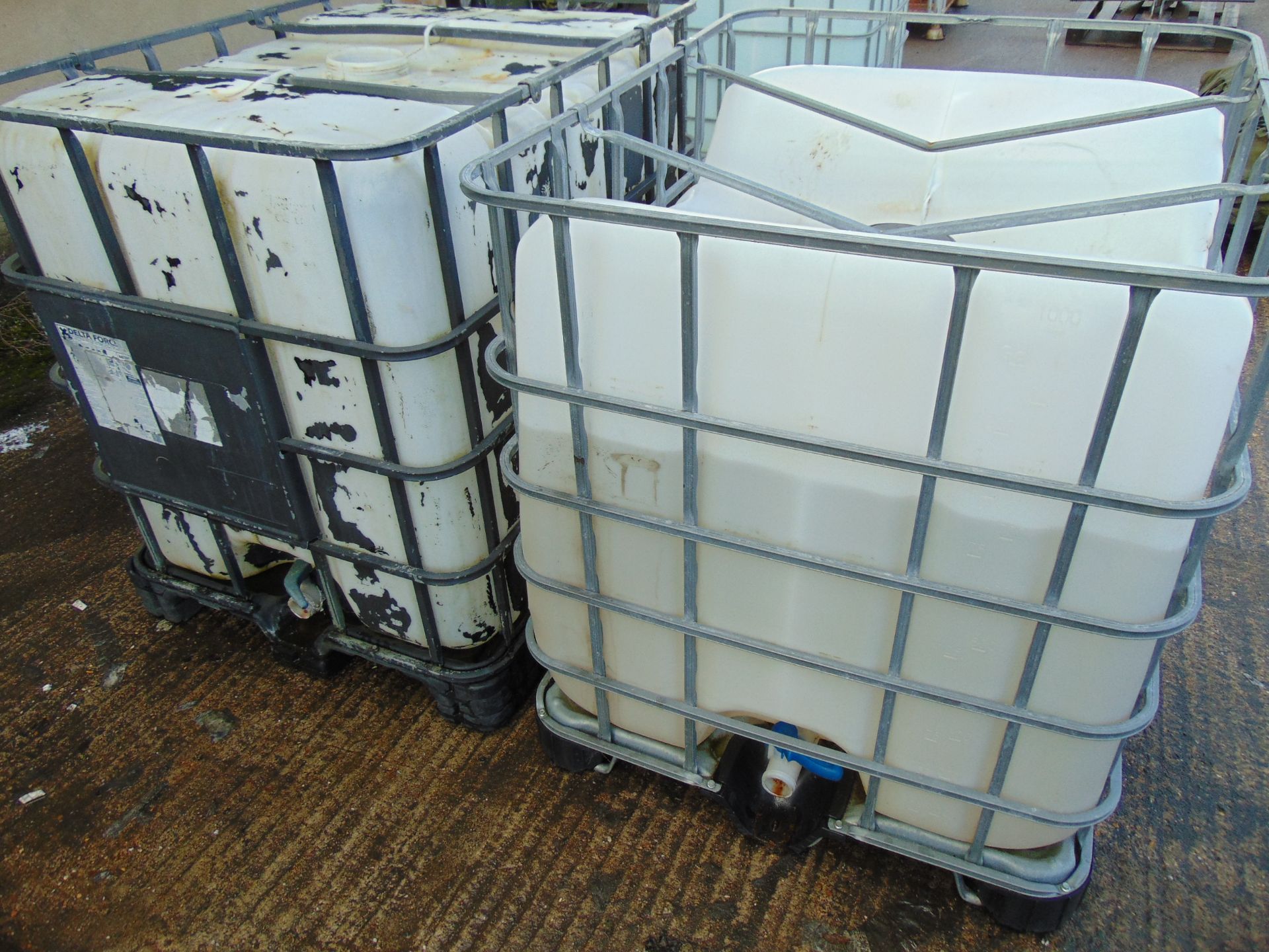 2 x Used 1000 Litre IBC Container / Caged Water Tank - Image 2 of 4