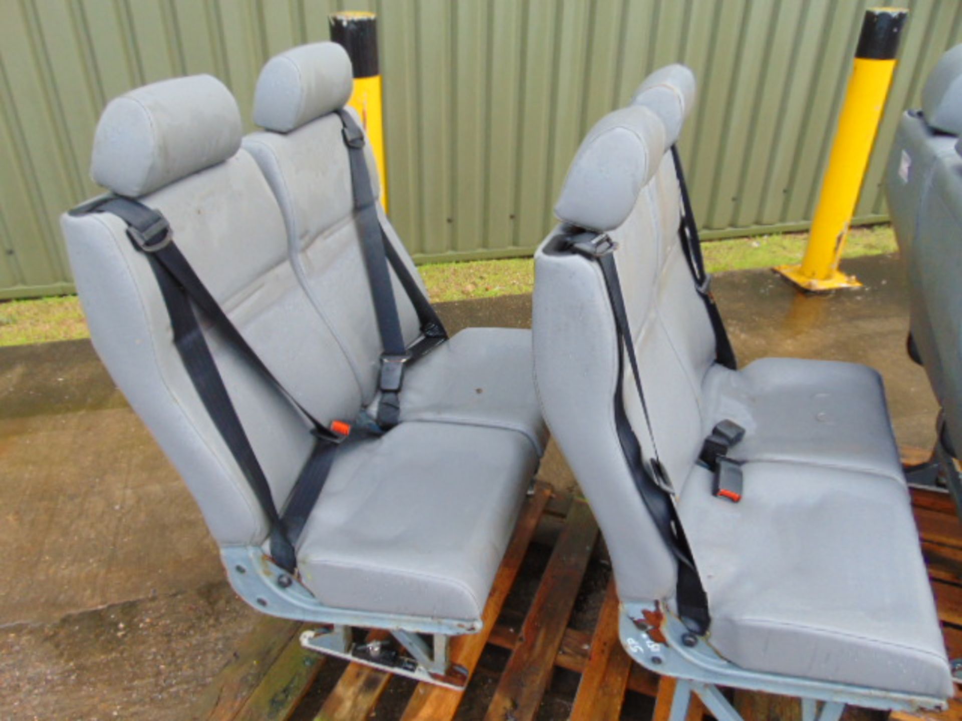 8 x Double Coach Seats - Image 4 of 9