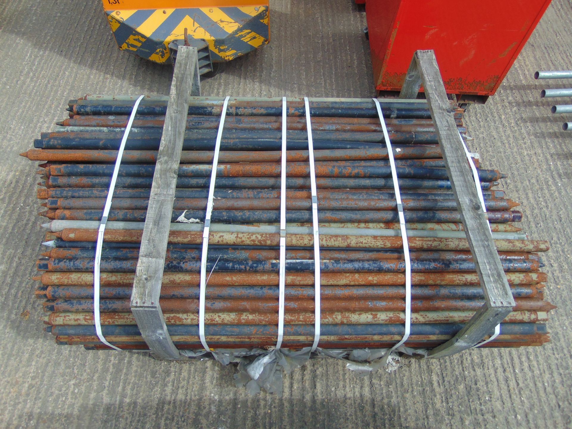 Approx 250 x Heavy Duty Crow Bars - Image 4 of 4