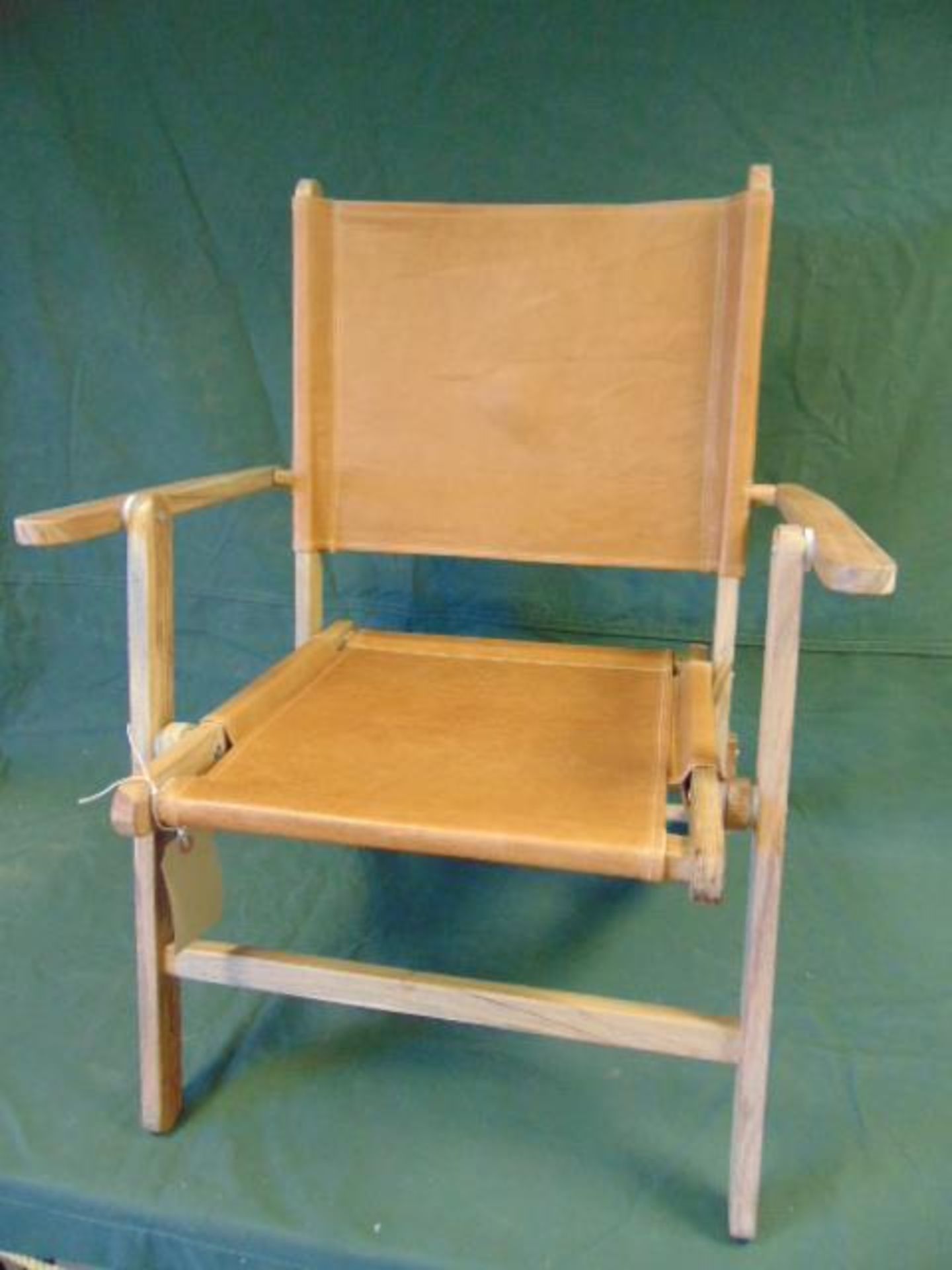 Unissued Officers Fold-up Camp Chair
