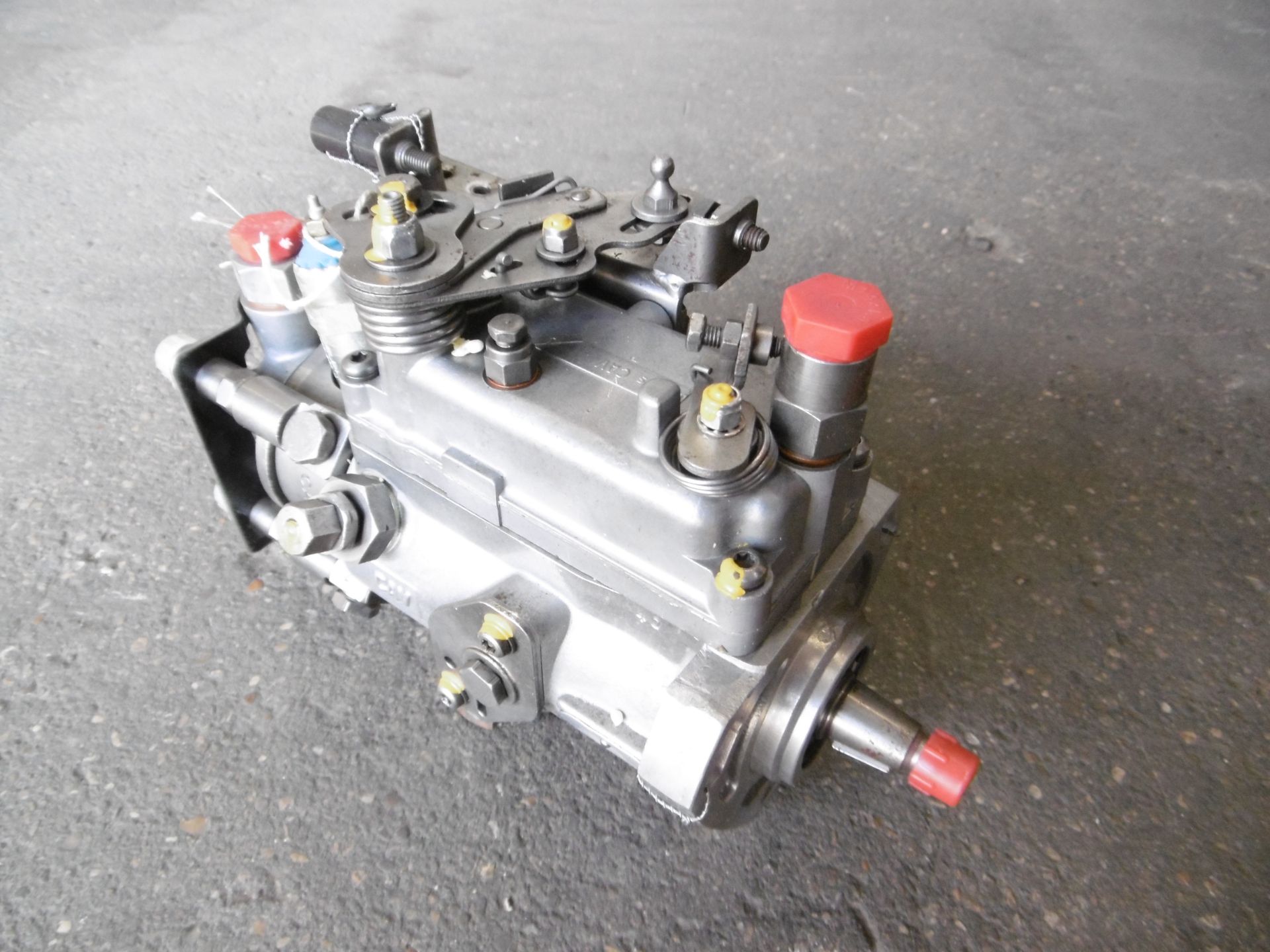 Land Rover 2.5D Fuel Injector Pump - Bild 2 aus 6