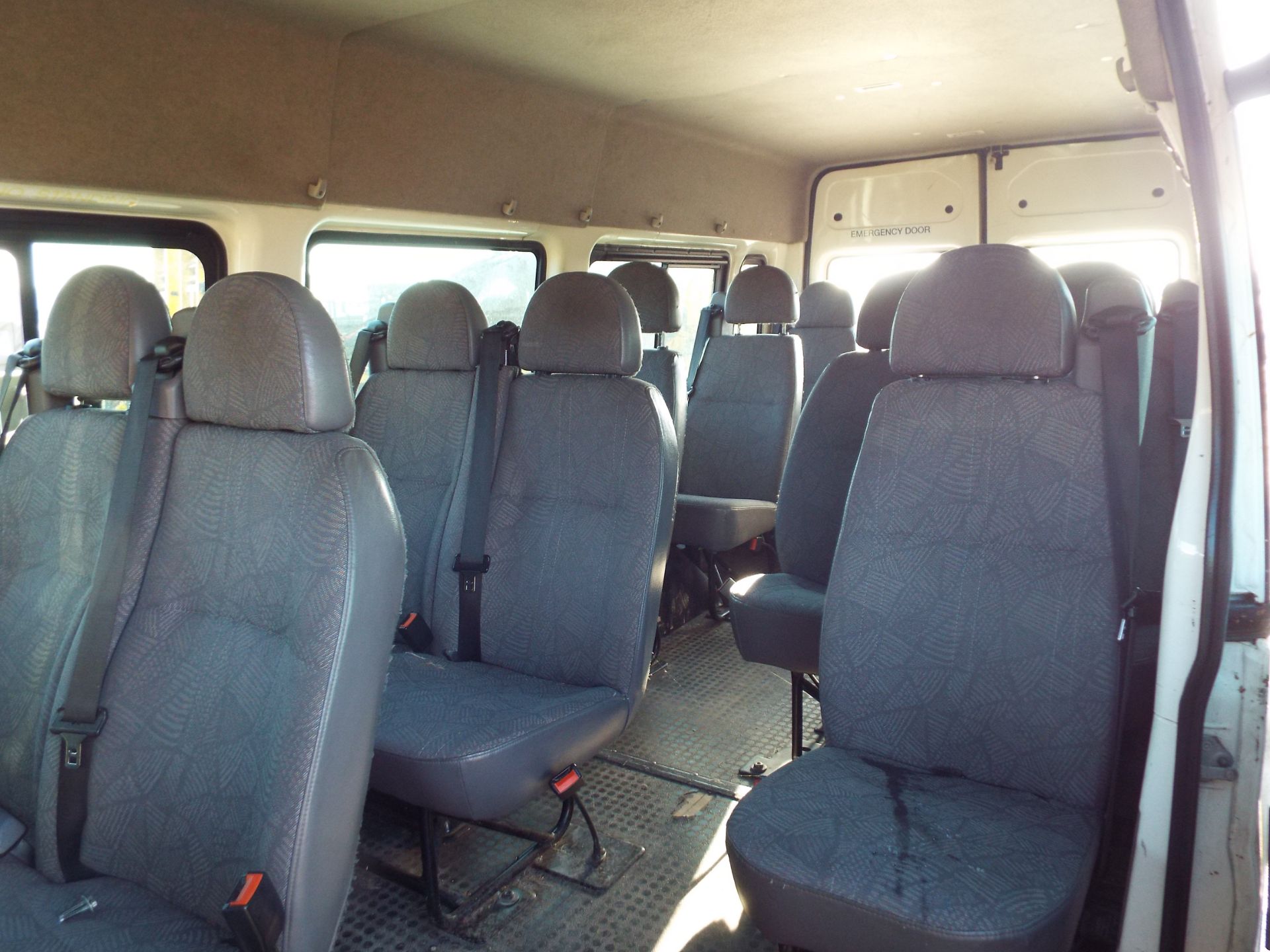Ford Transit 16 Seat Minibus - Bild 14 aus 17