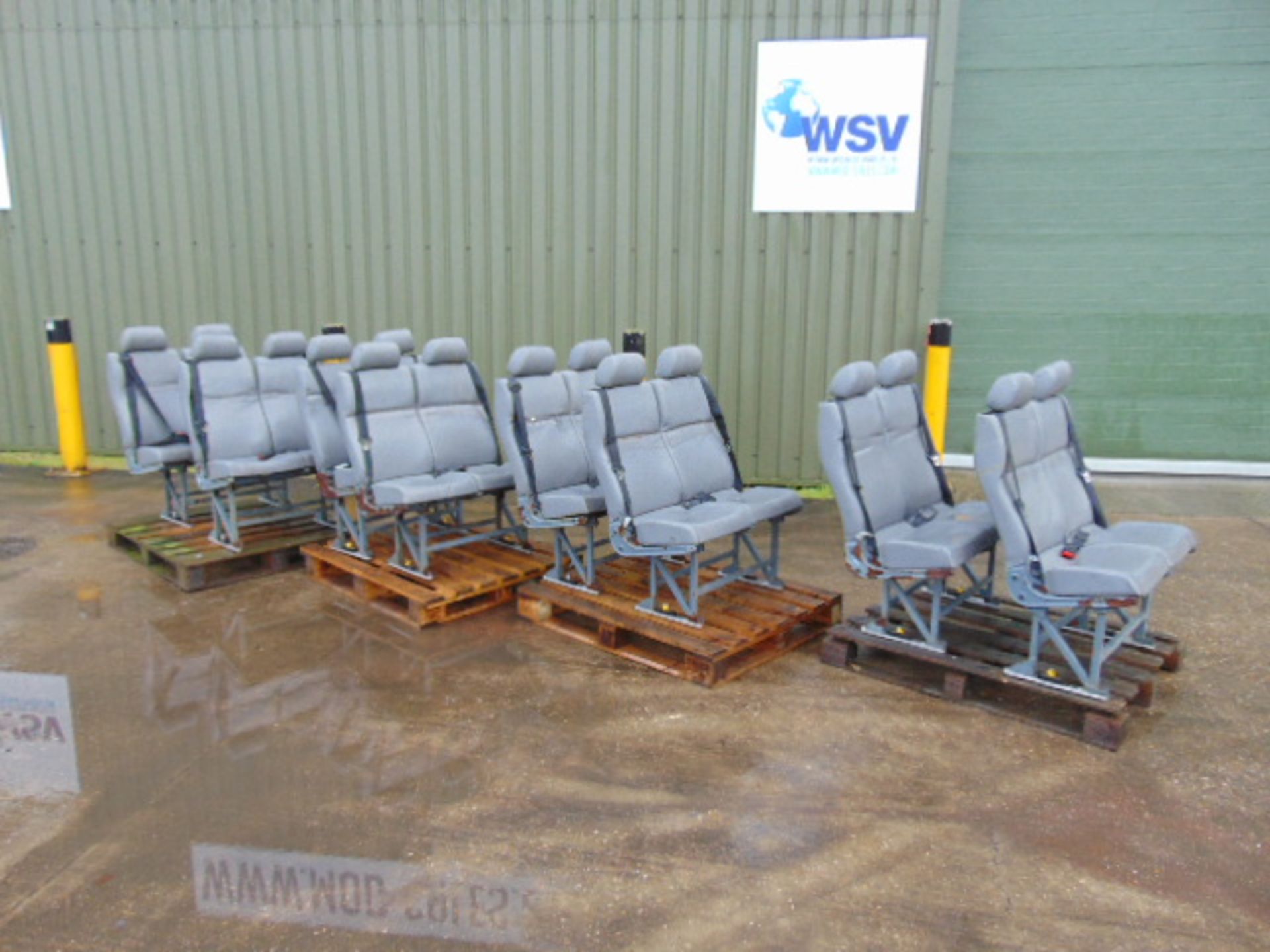 8 x Double Coach Seats - Image 2 of 9