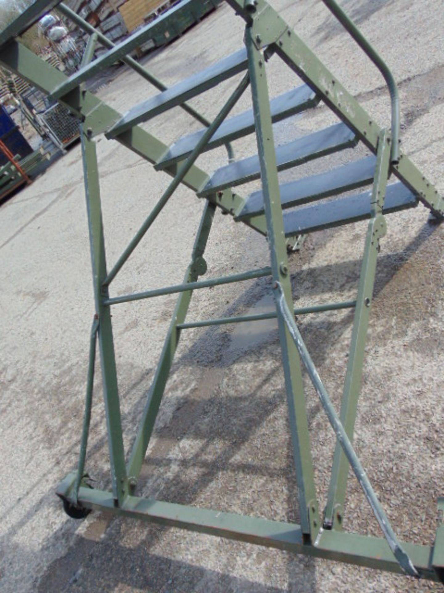 2.2m 9-Step Mobile Access Ladder - Image 5 of 8
