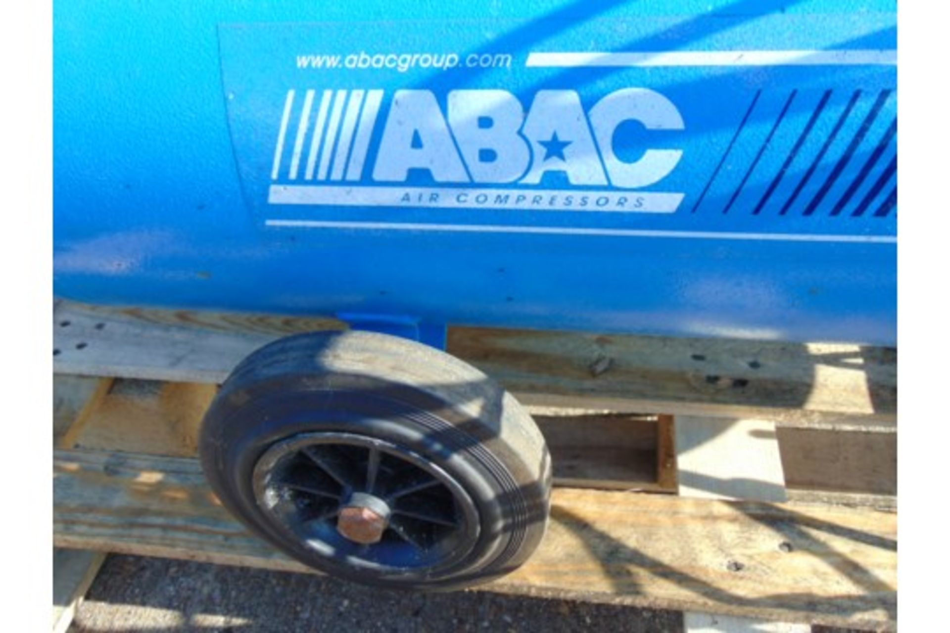 ABAC B 2800B-60 cm 3 V240 Kompex Mobile Air Compressor - Image 9 of 10
