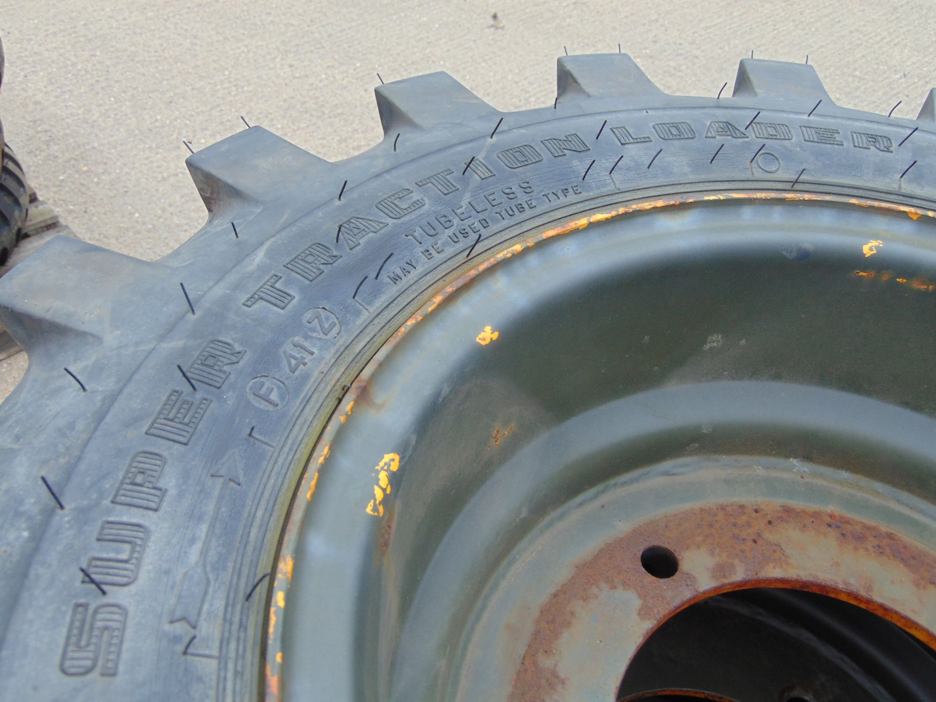 5 x Firestone Super Traction Loader 280/80-18 Industrial Studded Tyres on JCB Rims - Image 4 of 8