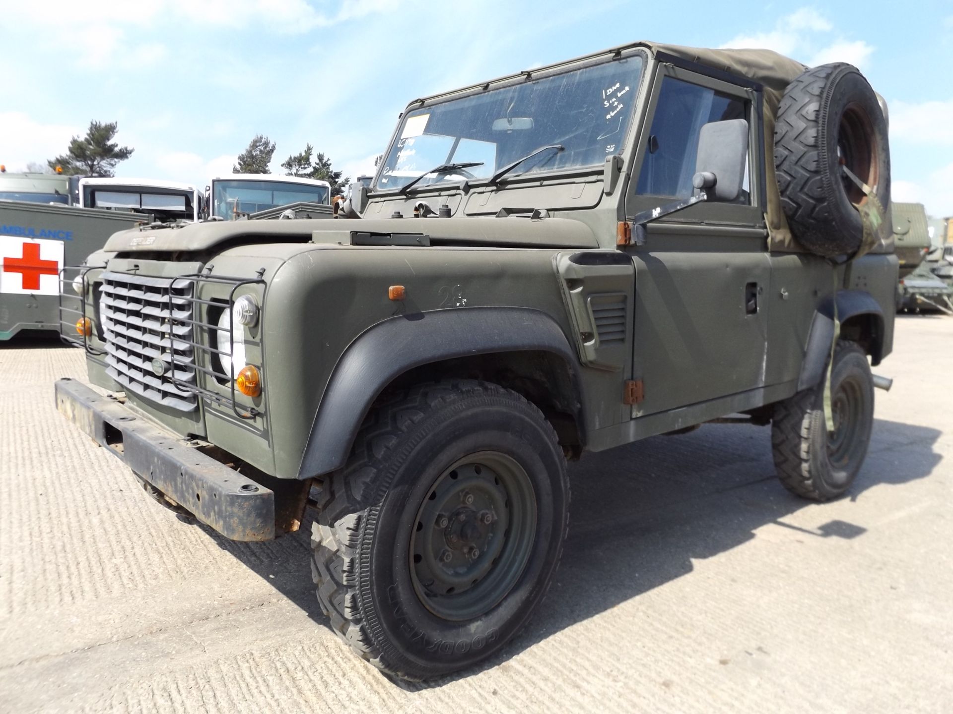 Land Rover Wolf 90 Soft Top - Image 5 of 20