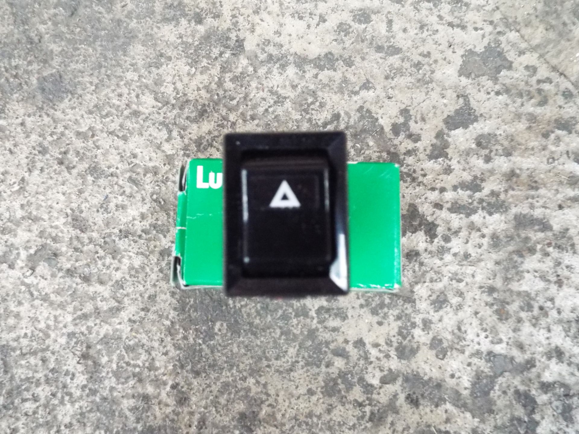 12 x Lucas/Land Rover Hazard Rocker Switches P/No YUF101490 - Image 2 of 5