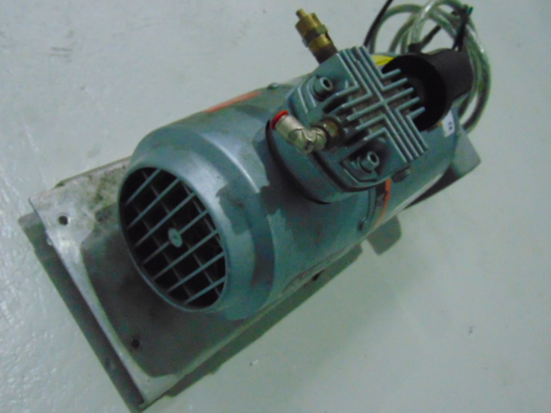 Gast M112X Compressor - Image 2 of 6