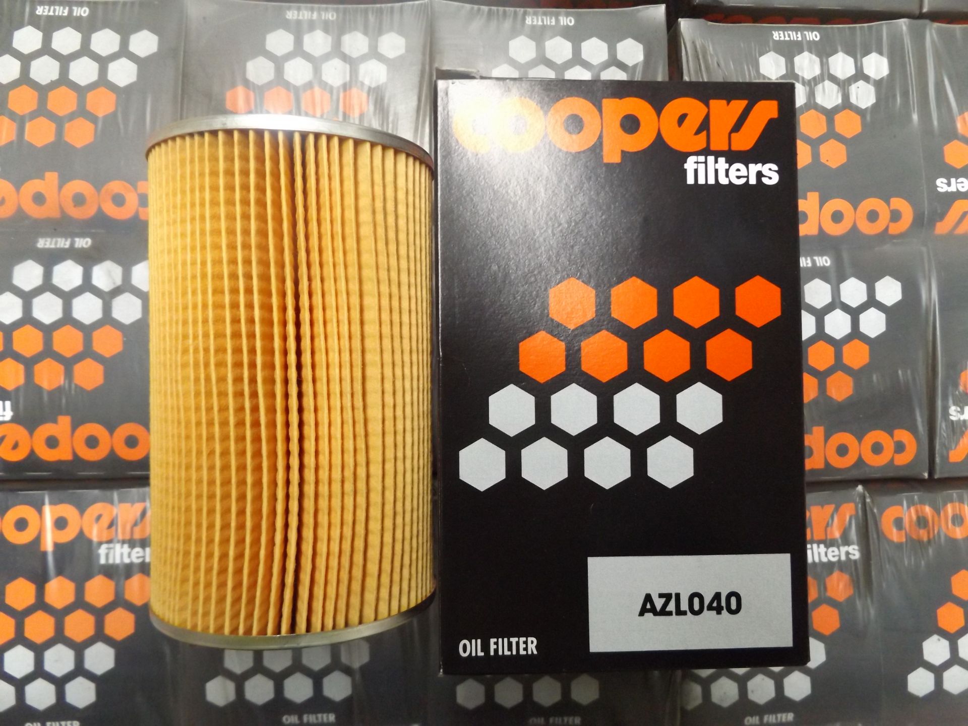 Approx. 480 x Bedford Coopers AZL040 Oil Filters - Image 2 of 5