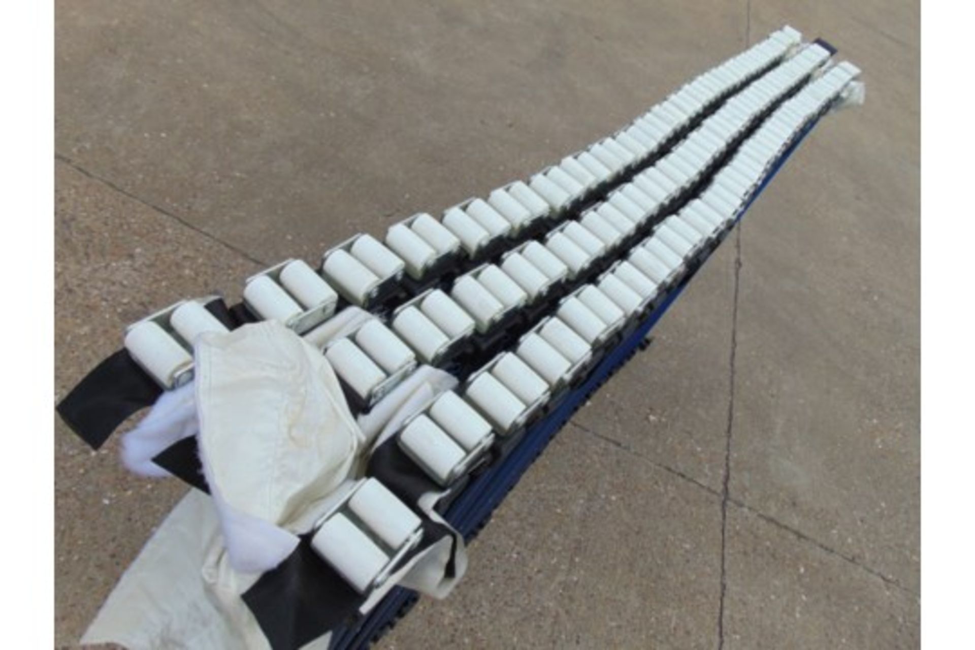MD1 5m Folding Conveyor - Image 3 of 5