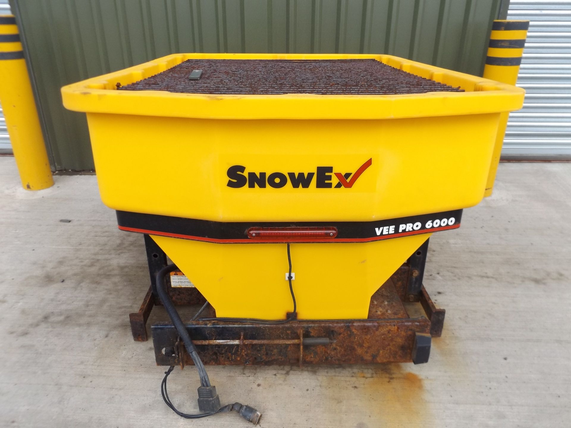 Snow Ex Vee Pro 6000 Salt Spreader