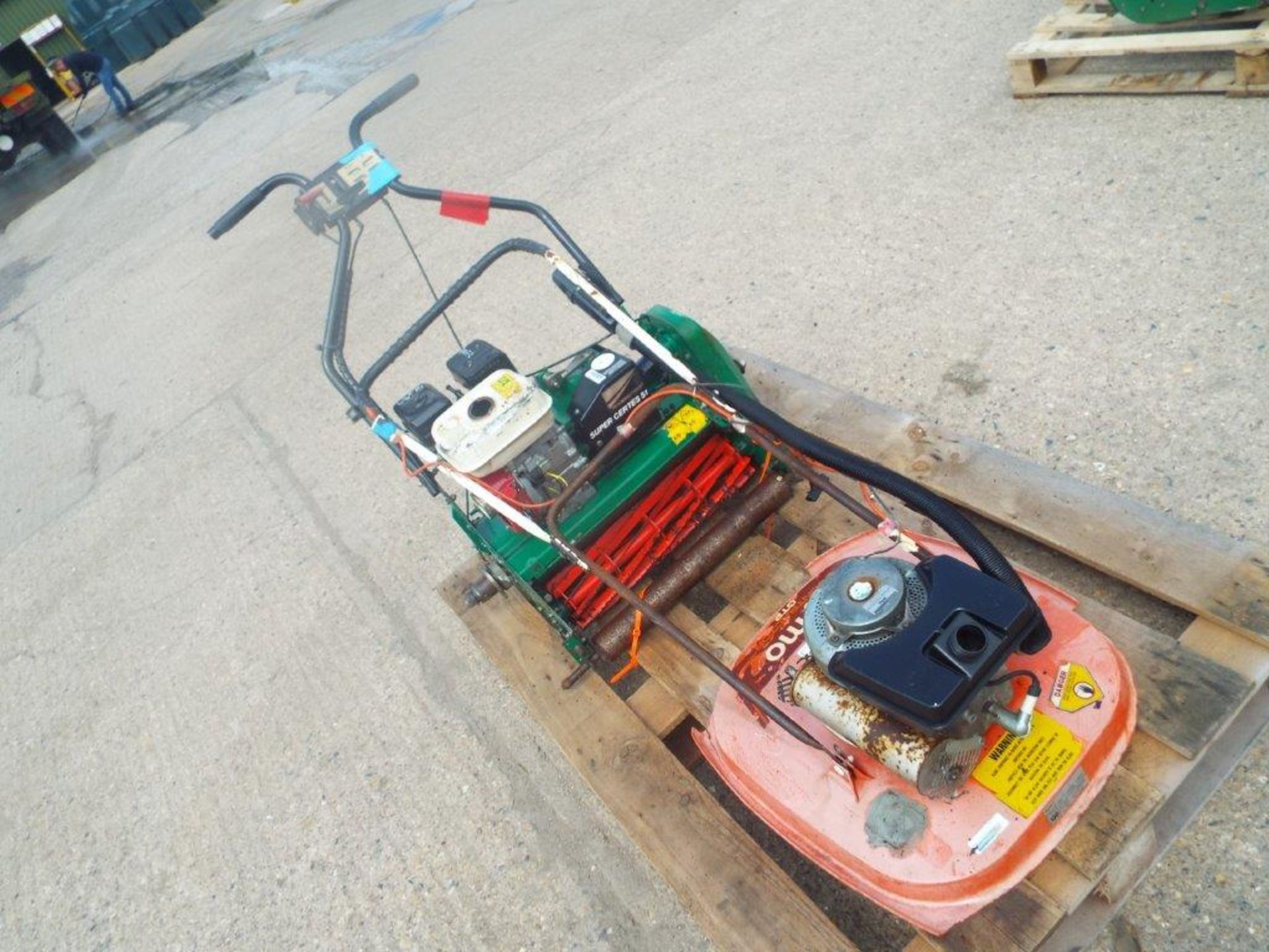 Ransomes Super Certos 51 Reel Lawnmower and Flymo Contactor GT2 Mower