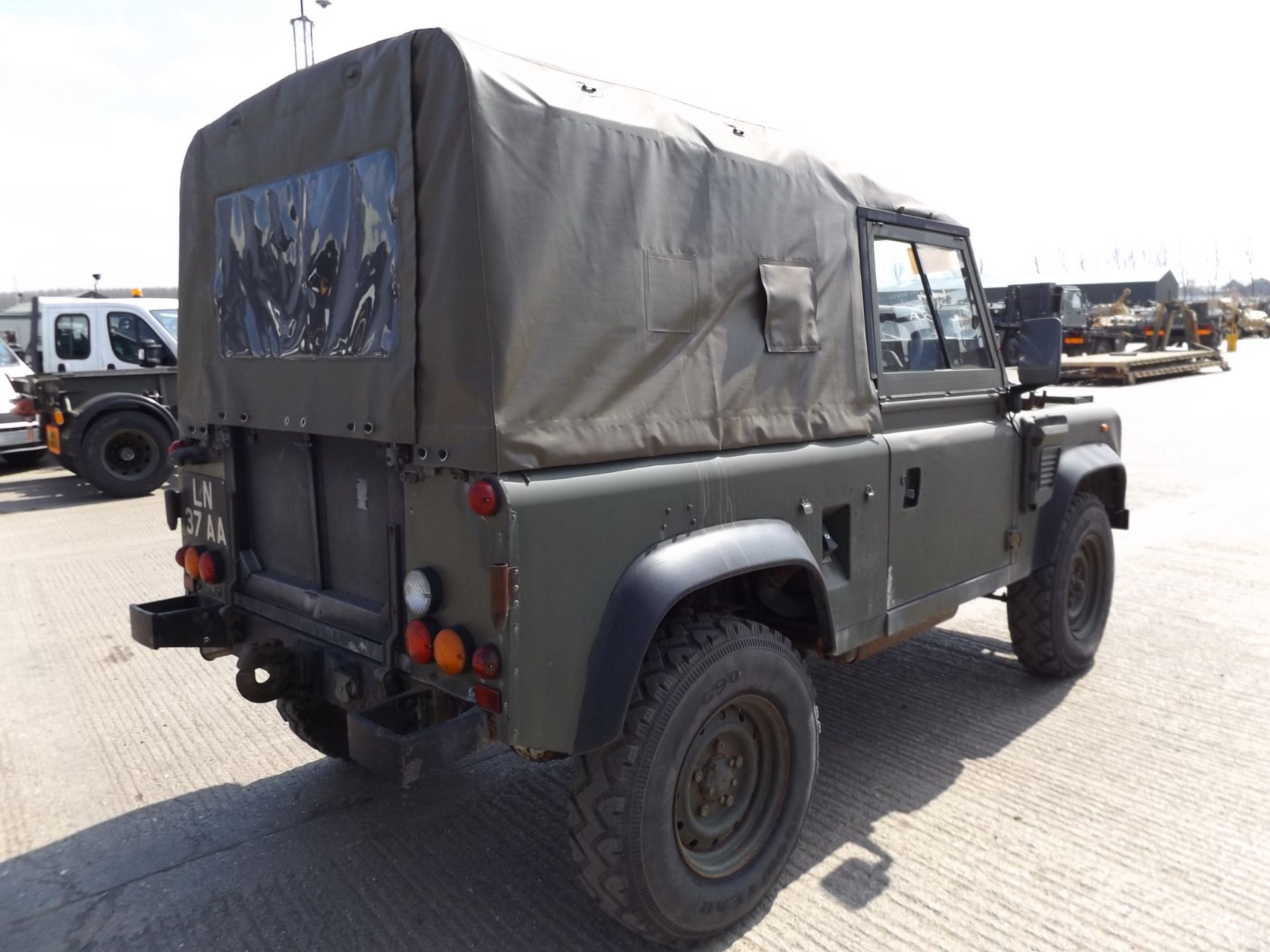 Land Rover Wolf 90 Soft Top - Image 10 of 20