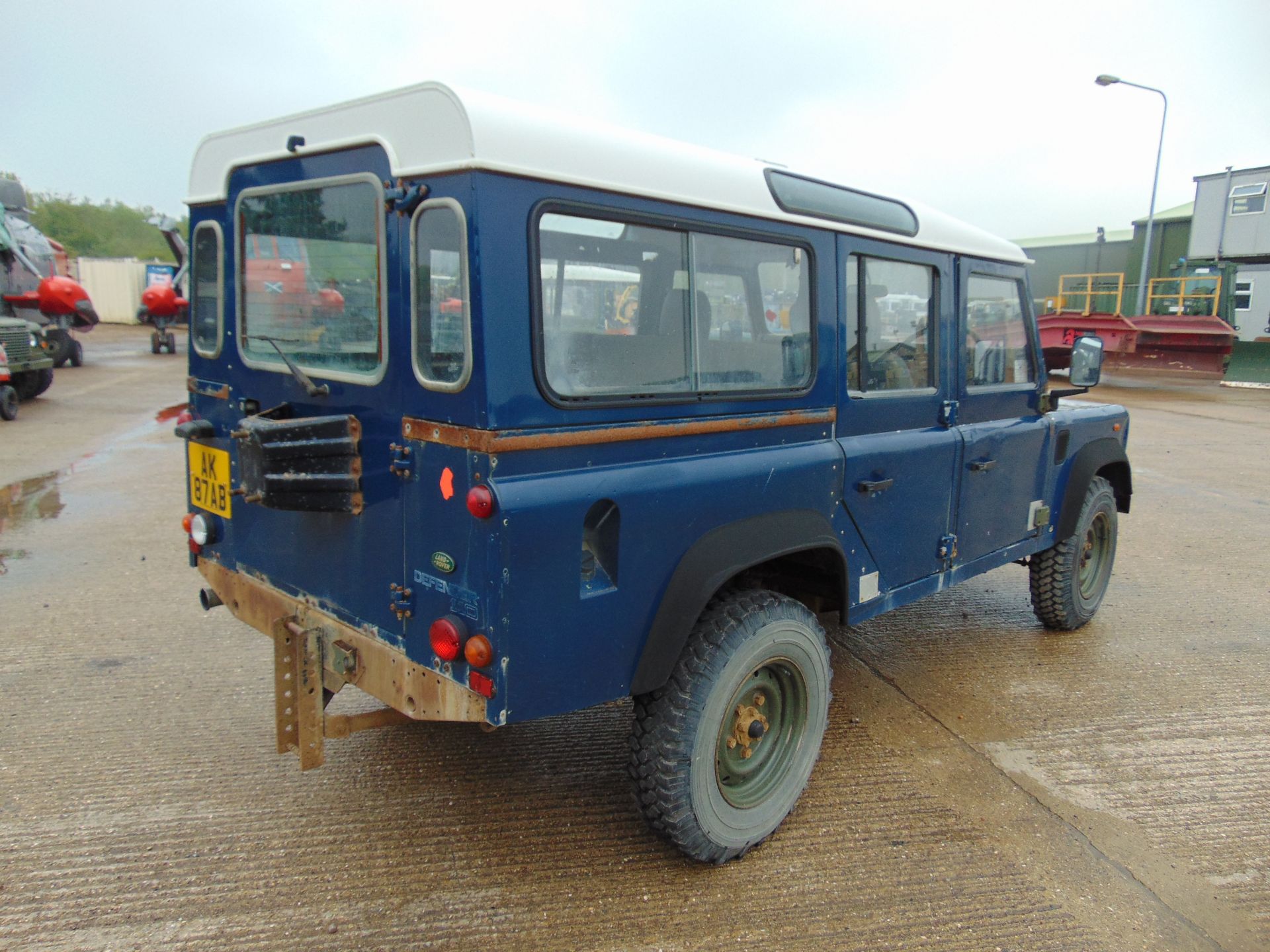 Land Rover Defender 110 TD5 Station Wagon - Image 7 of 26