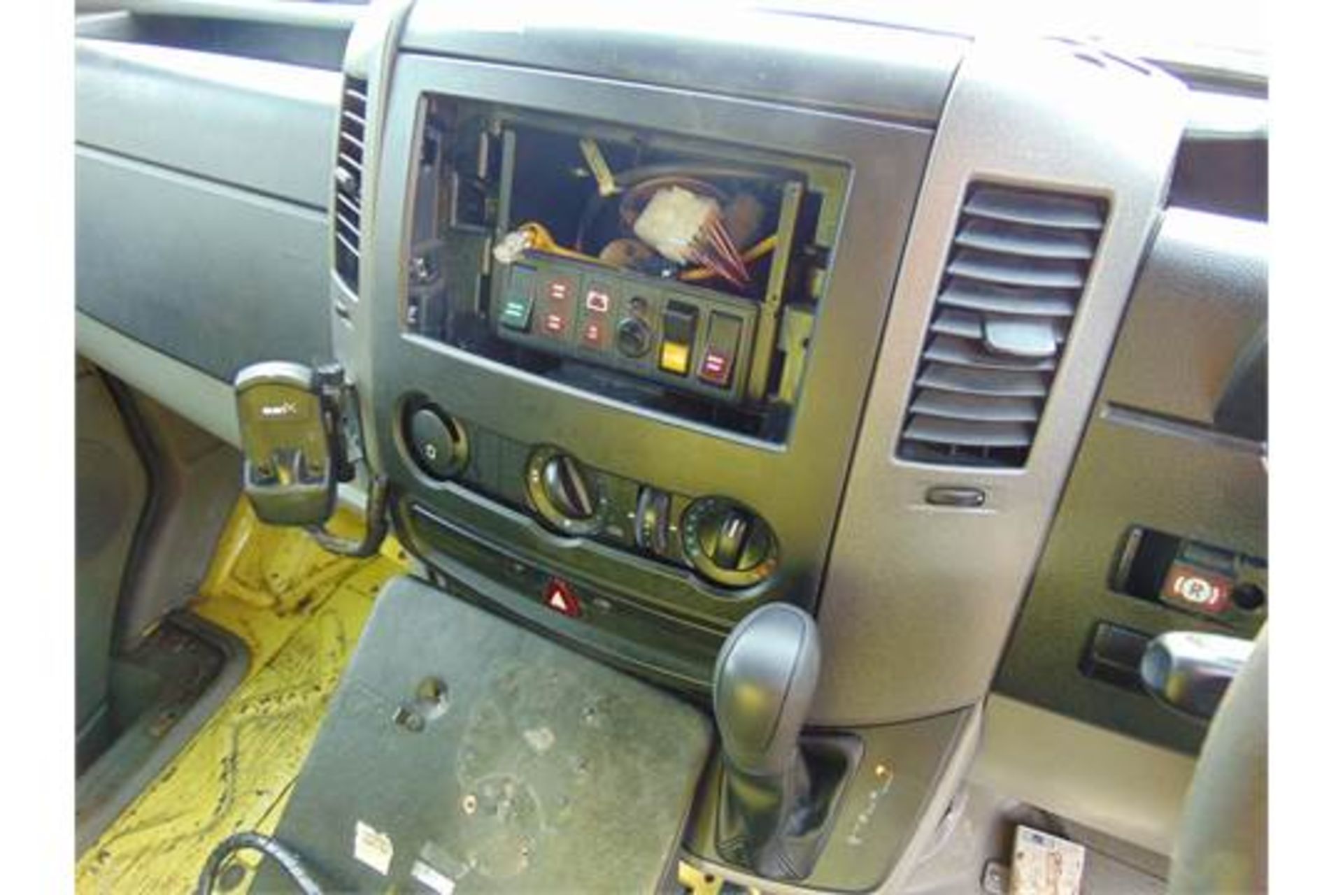 RHD Mercedes Sprinter 515 CDI Turbo Diesel Ambulance - Bild 10 aus 21